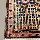 Persian Shalamzar Bakhtiari Rug, border and fringe detail, hand-knotted wool with red colouring. SKU RR 32416.