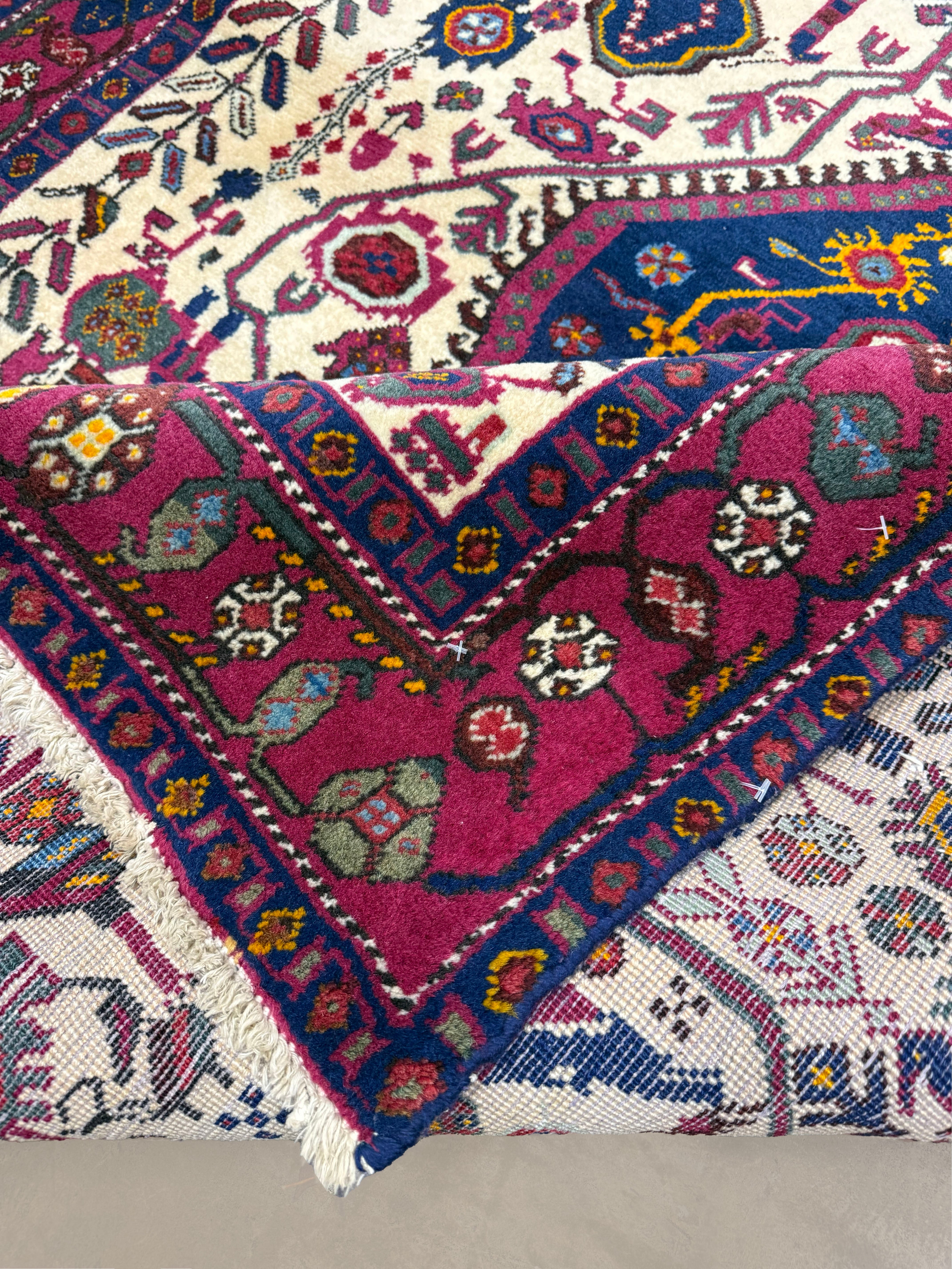 Vintage Sirjan Luri Afshar Rug, rug corner and border detail, hand-knotted wool pile. SKU RR 32447.
