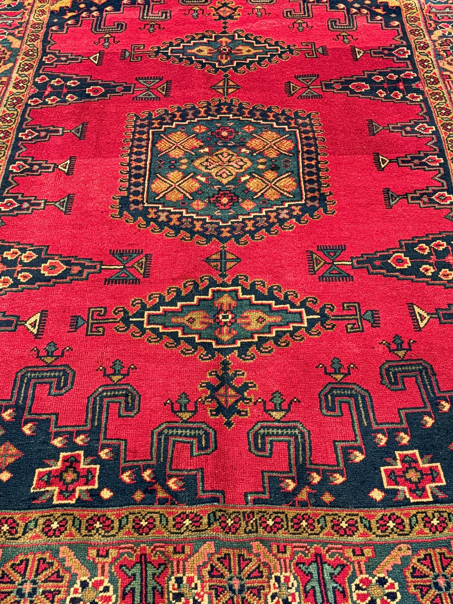 Persian Wiss Rug | 5' 3" x 7' 9" Rug the Rock