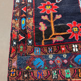 Persian Hamadan Rug, border and fringe detail, hand-knotted wool with red colouring. SKU RR 33017.