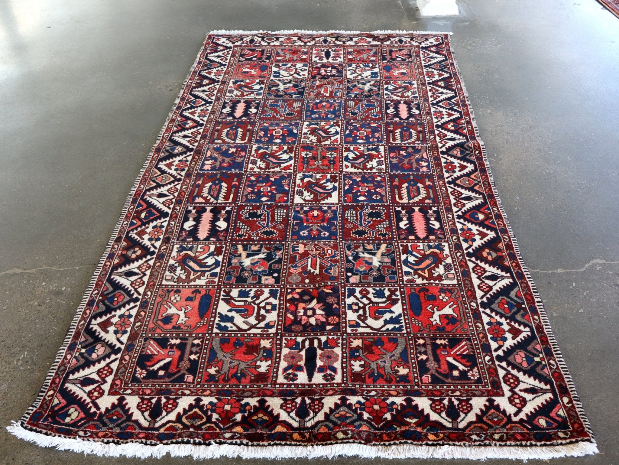 Persian Bakhtiari Rug | 5' 1" x 9' 6" - Rug the Rock - available