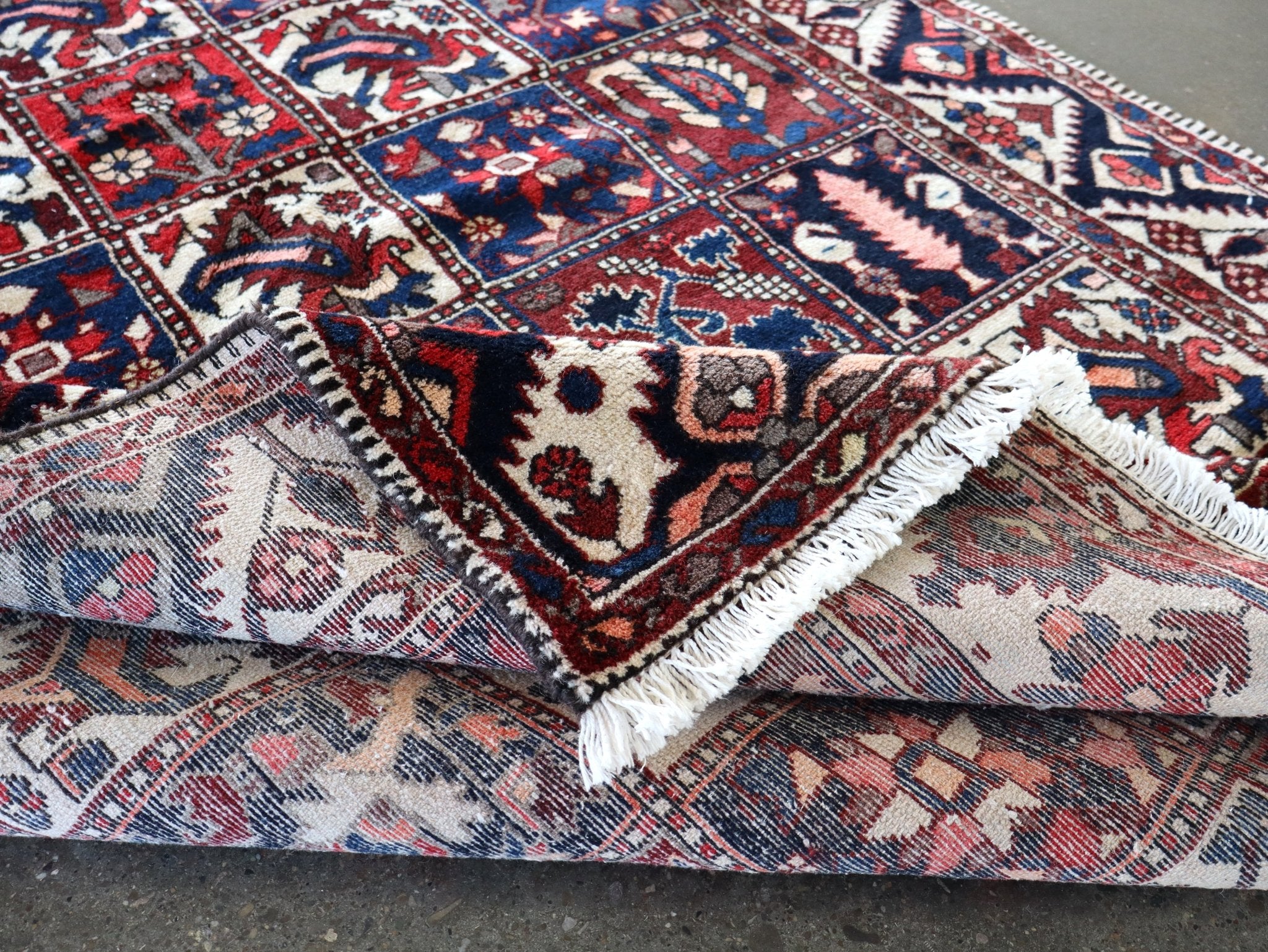 Persian Bakhtiari Rug | 5' 1" x 9' 6" - Rug the Rock - available
