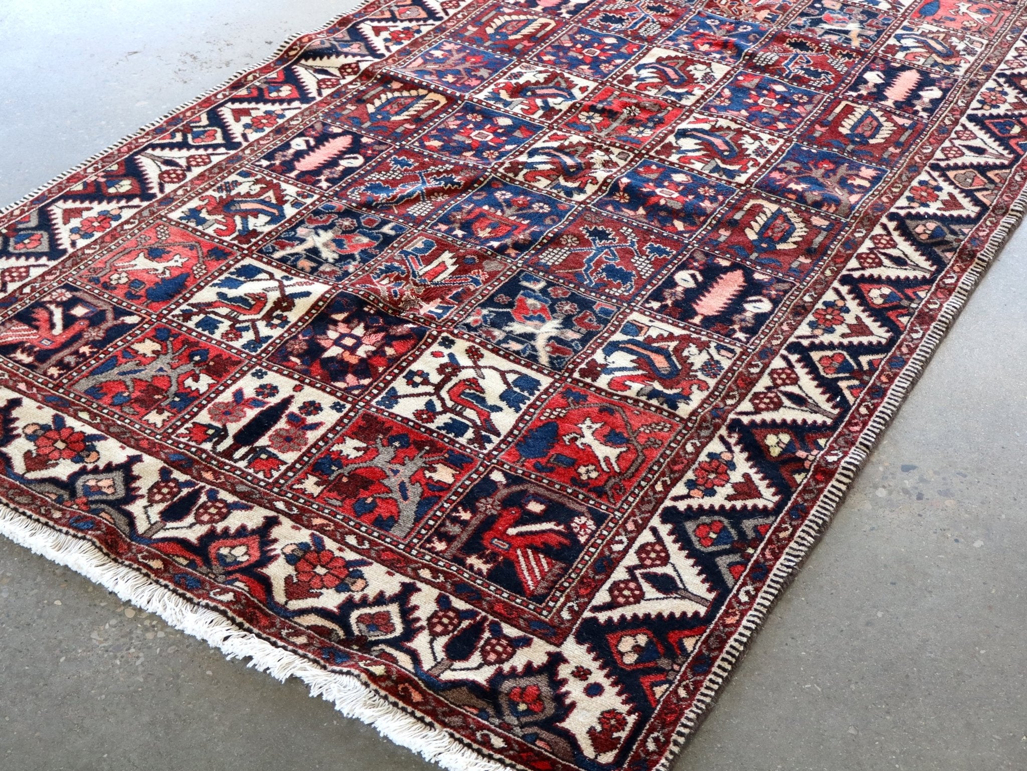 Persian Bakhtiari Rug | 5' 1" x 9' 6" - Rug the Rock - available