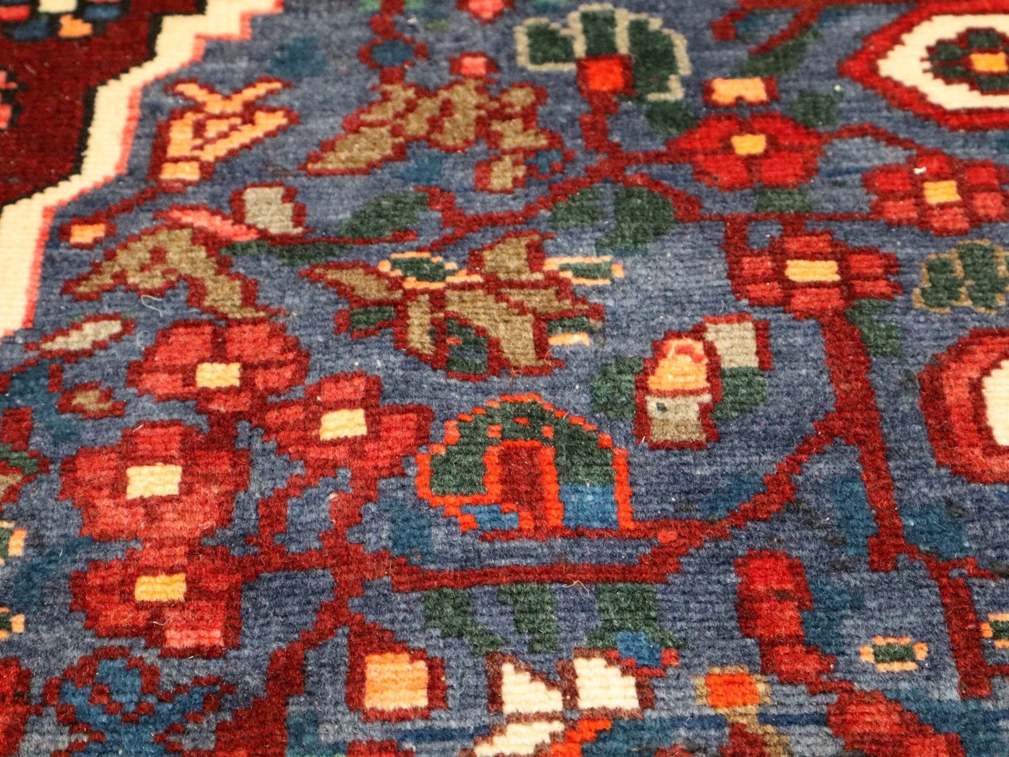 Persian Bakhtiari Rug | 5' 2" x 9' 10" - Rug the Rock - 5 x 86 x 97 x 10