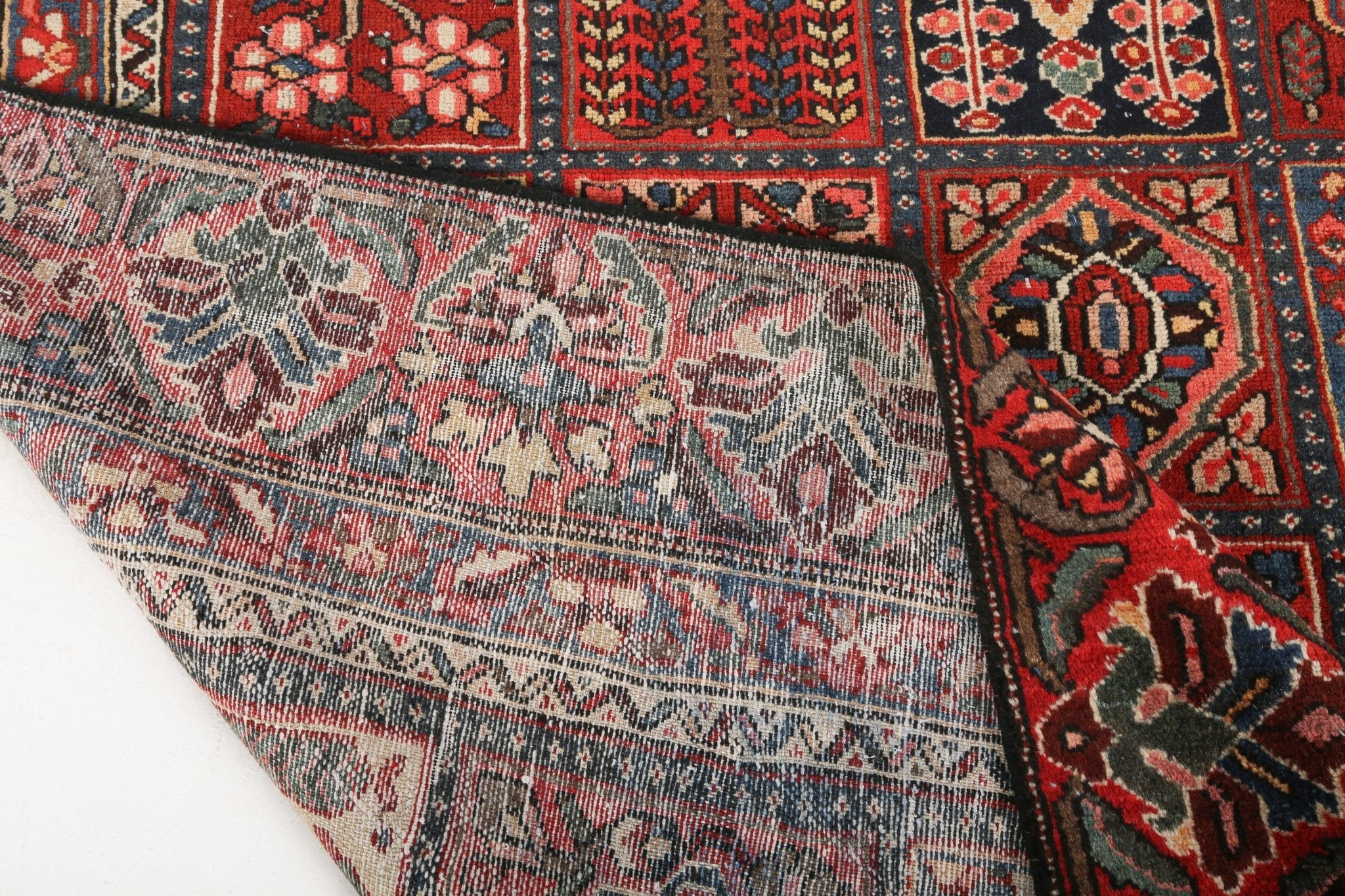 Persian Bakhtiari Rug | 8' 6" x 12' 6" - Rug the Rock - 