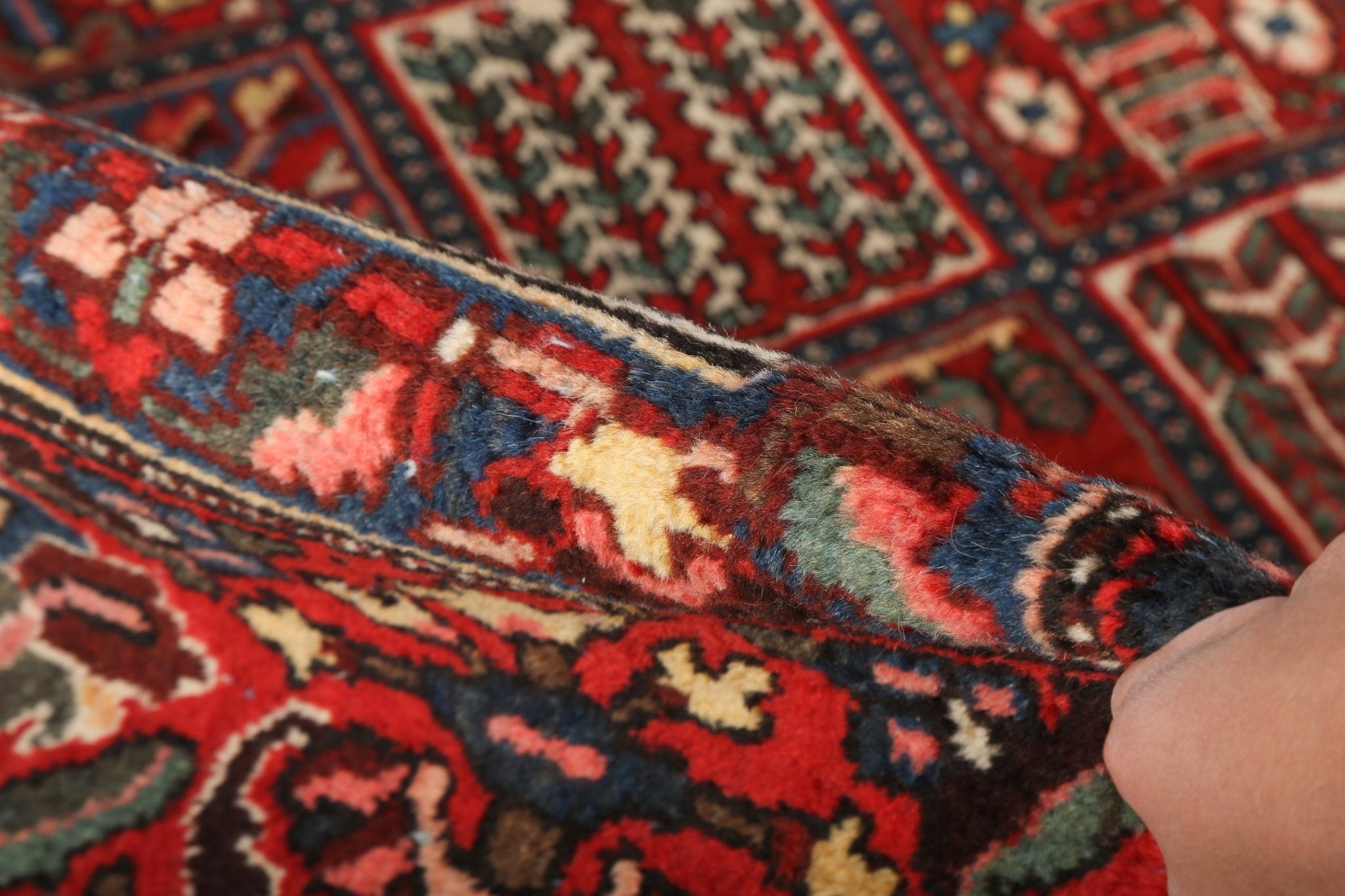 Persian Bakhtiari Rug | 8' 6" x 12' 6" - Rug the Rock - 