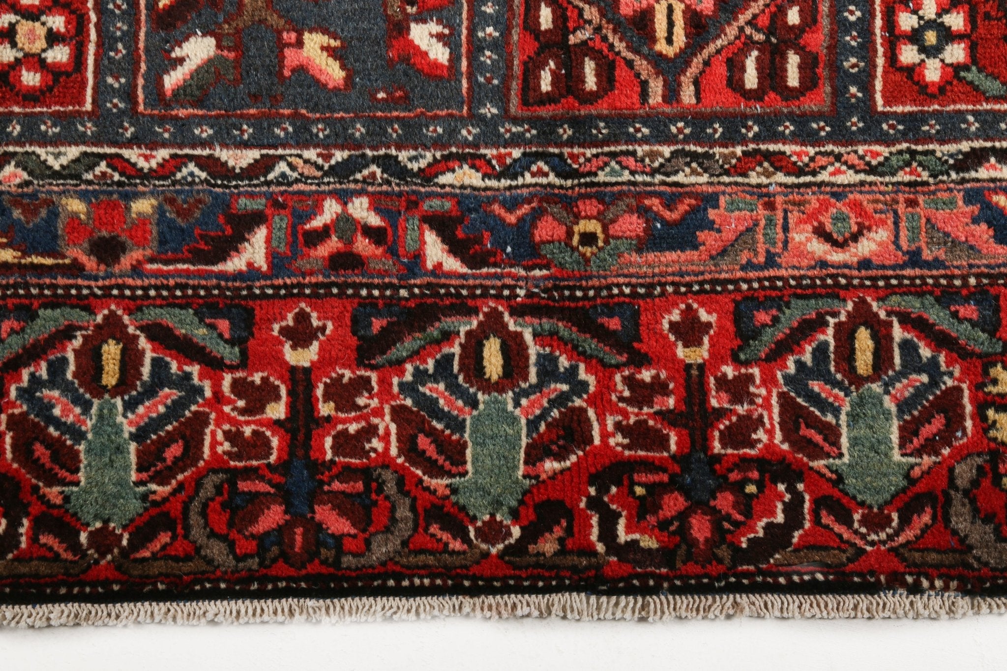 Persian Bakhtiari Rug | 8' 6" x 12' 6" - Rug the Rock - 