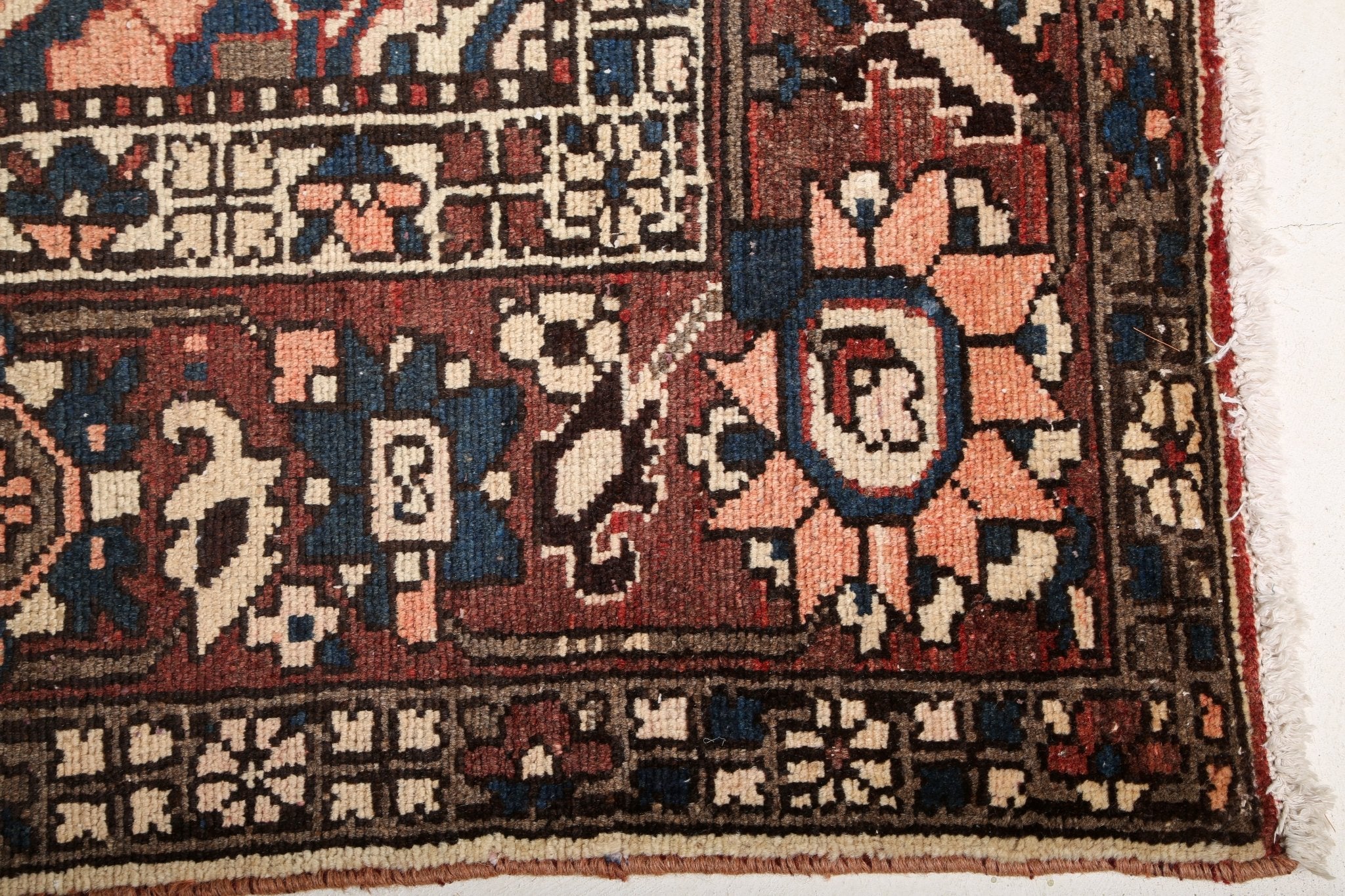 Persian Bakhtiari Rug | 9' 10" x 12' 9" - Rug the Rock - 