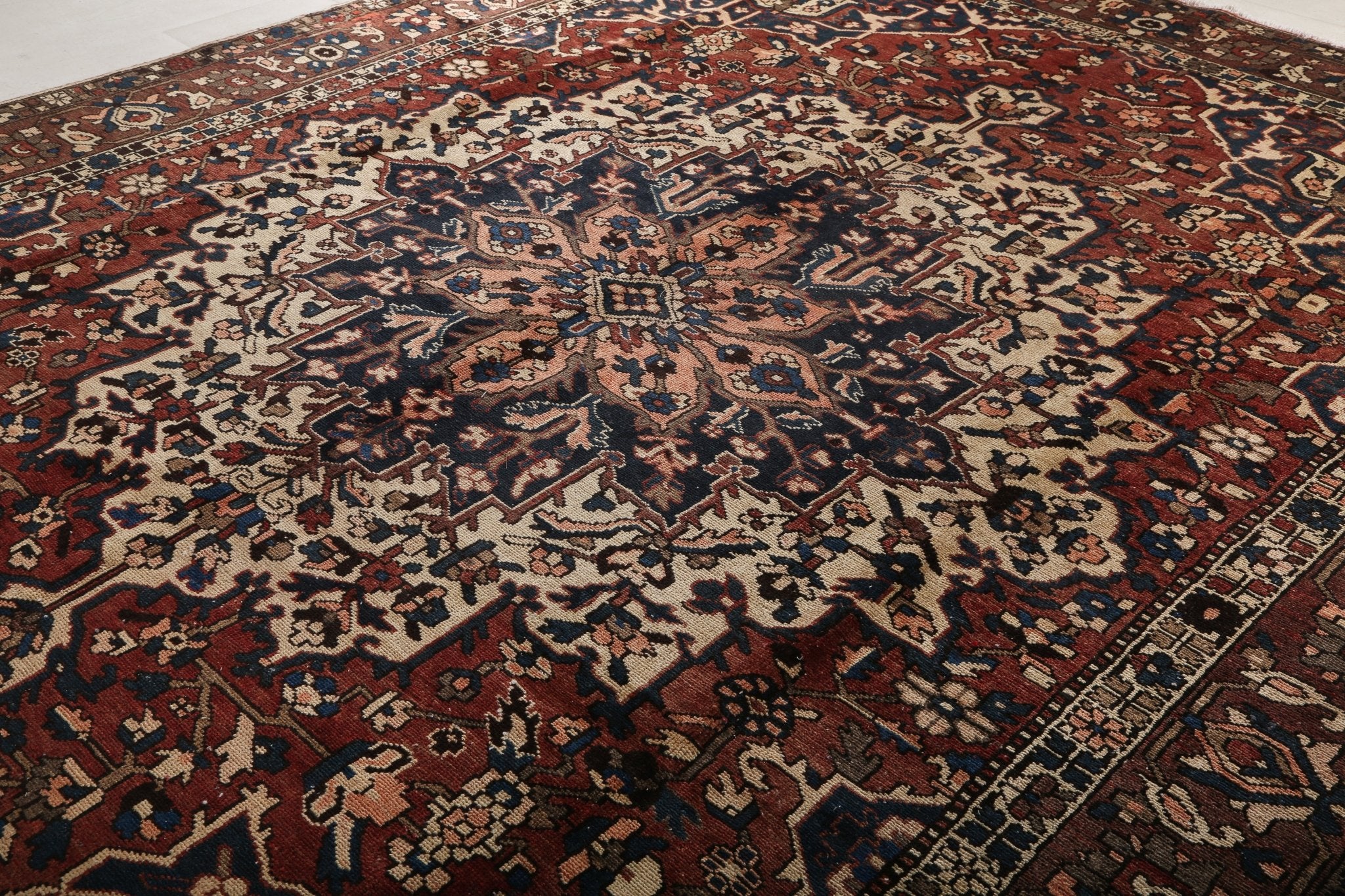 Persian Bakhtiari Rug | 9' 10" x 12' 9" - Rug the Rock - 