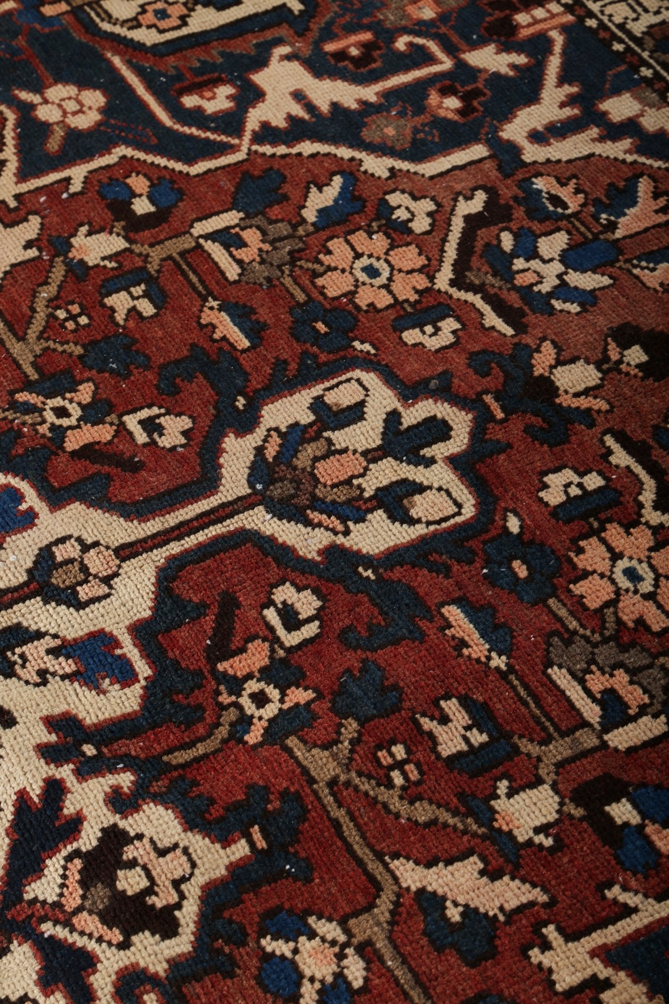 Persian Bakhtiari Rug | 9' 10" x 12' 9" - Rug the Rock - 