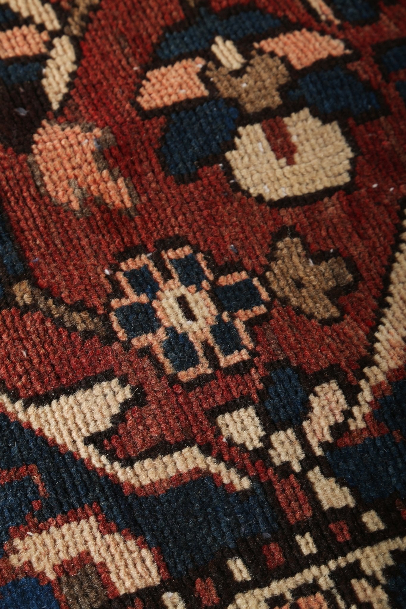 Persian Bakhtiari Rug | 9' 10" x 12' 9" - Rug the Rock - 