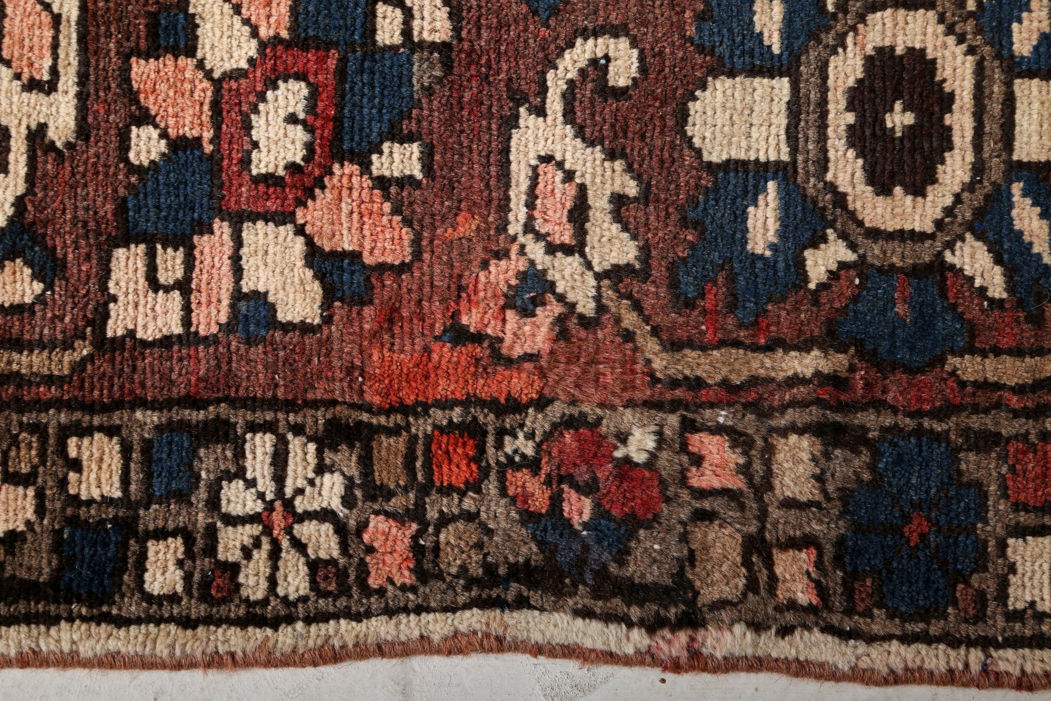 Persian Bakhtiari Rug | 9' 10" x 12' 9" - Rug the Rock - 