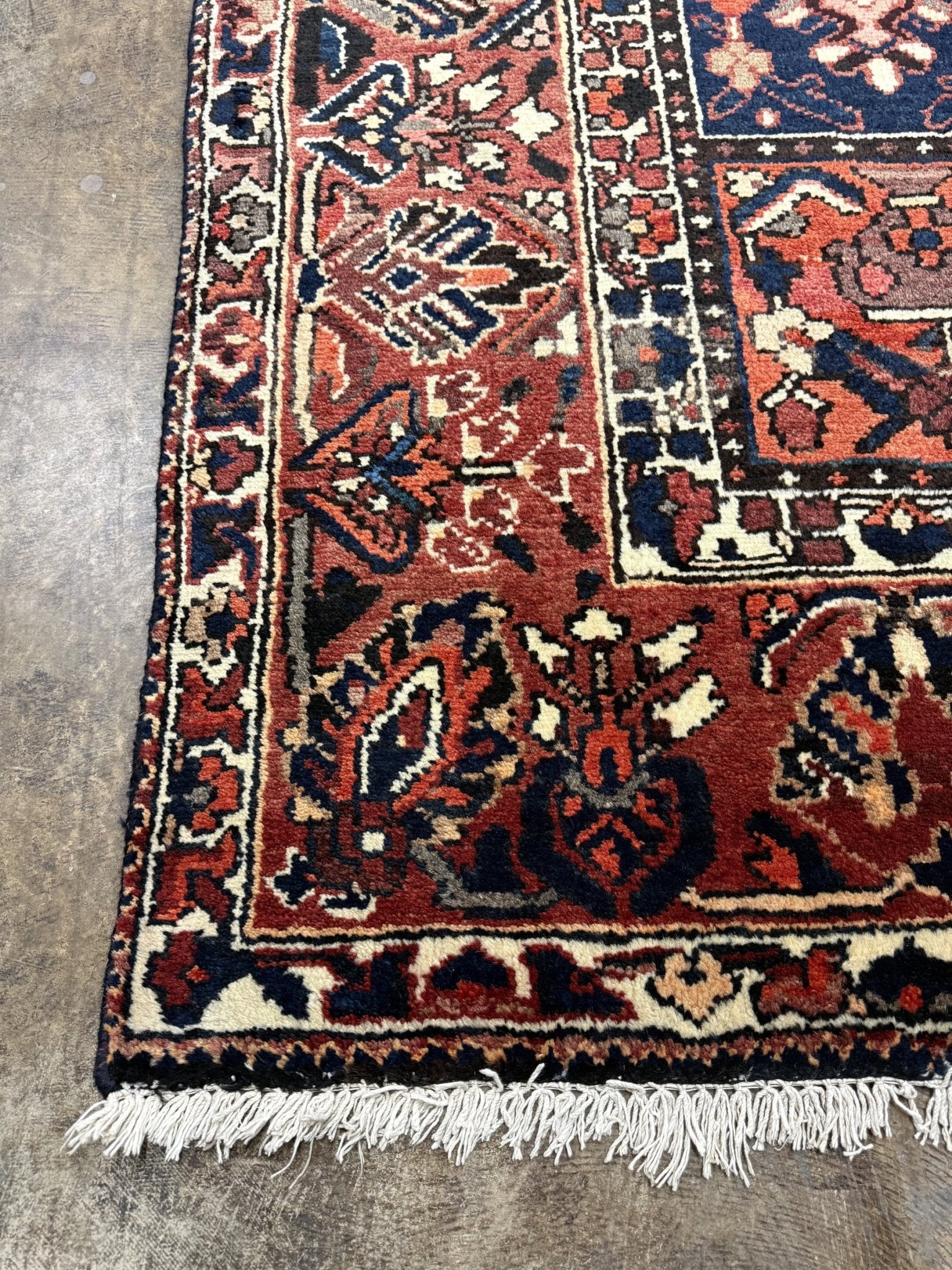 Persian Bakhtiari Rug | 9' 9" x 12' 2" - Rug the Rock - availableBakhtiariHand-knotted