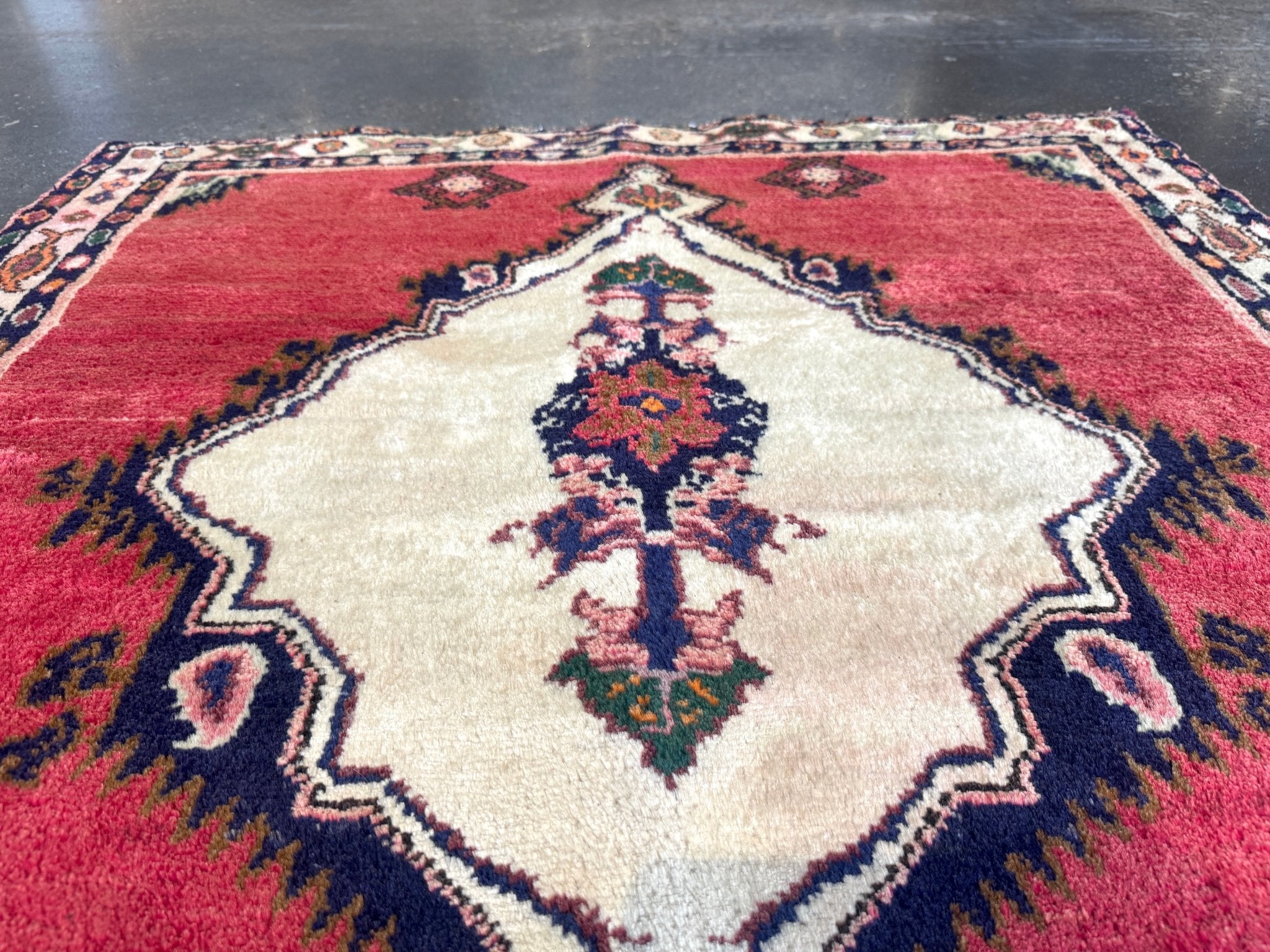 Persian Hamadan Rug | 3' 5" x 3' 9" - Rug the Rock - 