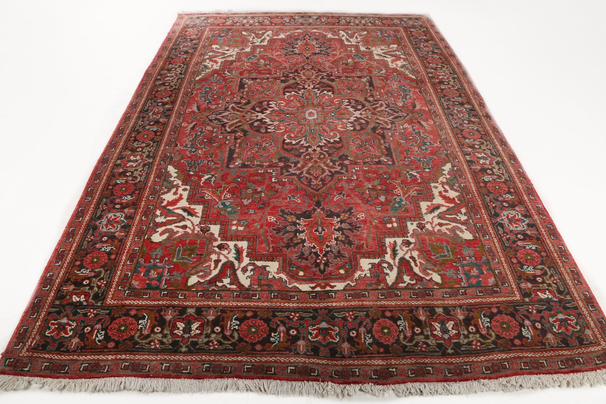 Persian Heriz Rug | 6' 9" x 9' 6" - Rug the Rock - 