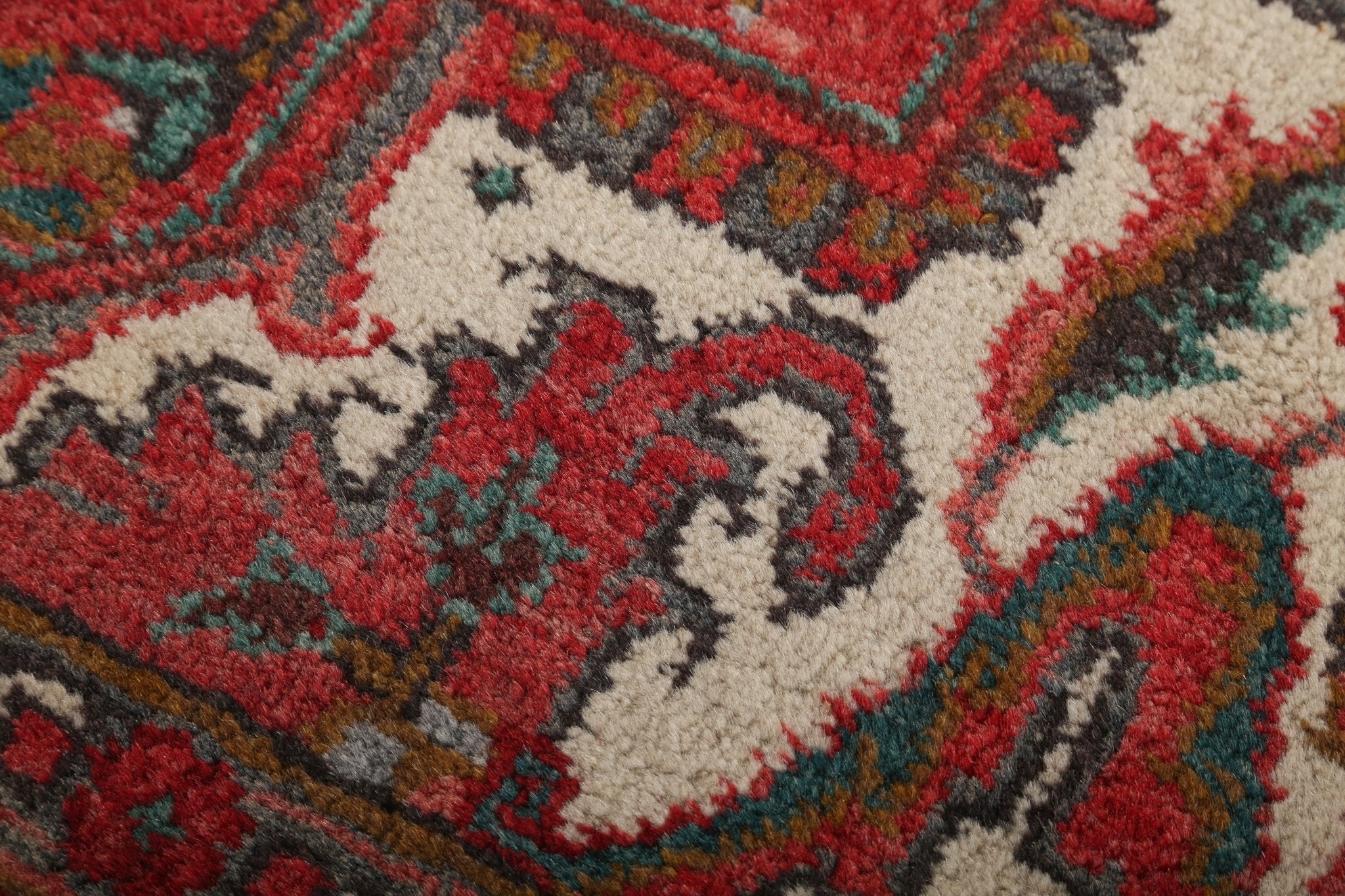 Persian Heriz Rug | 6' 9" x 9' 6" - Rug the Rock - 