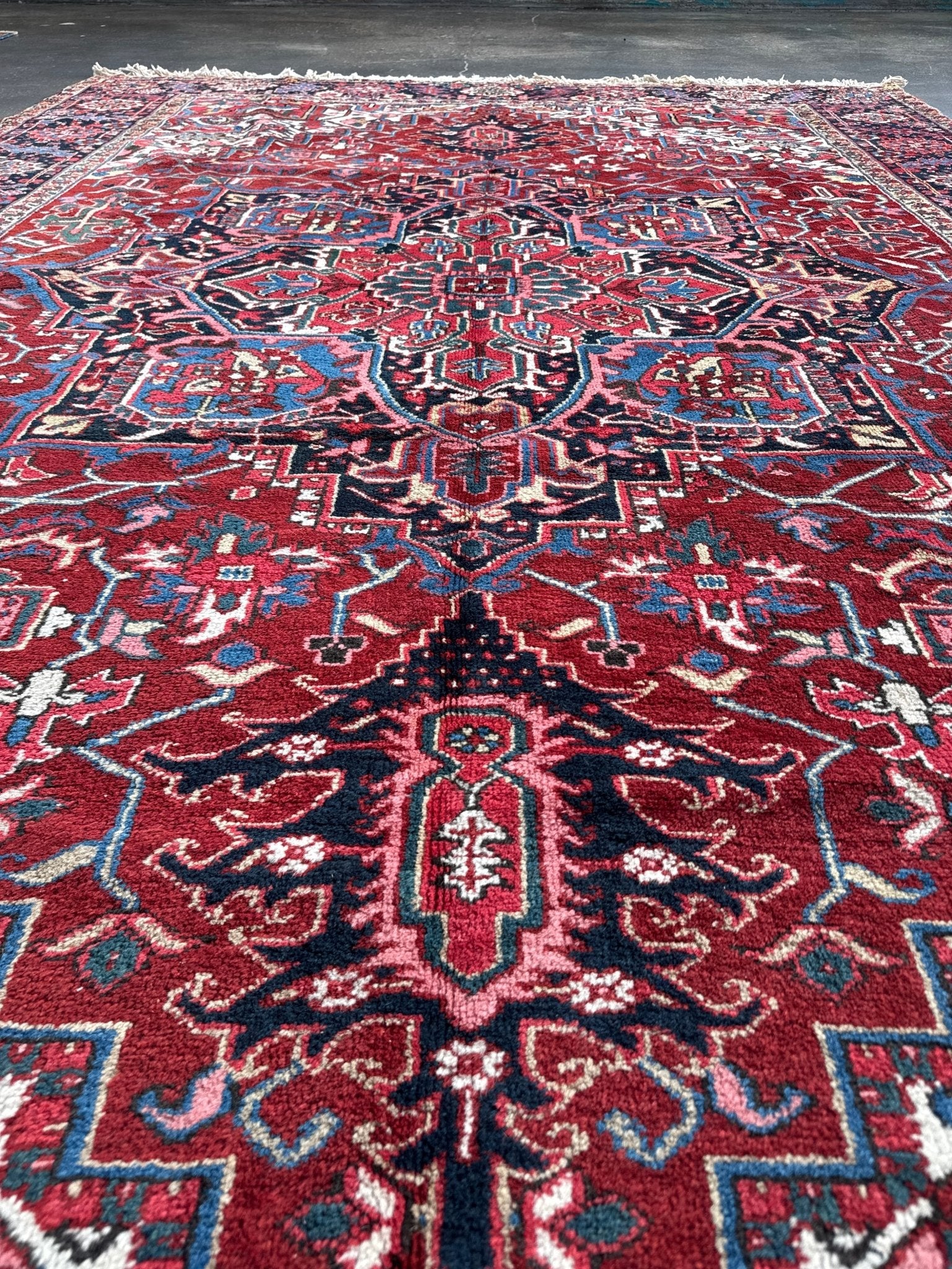 Persian Heriz Rug | 8' 3" x 12' 6" - Rug the Rock - 