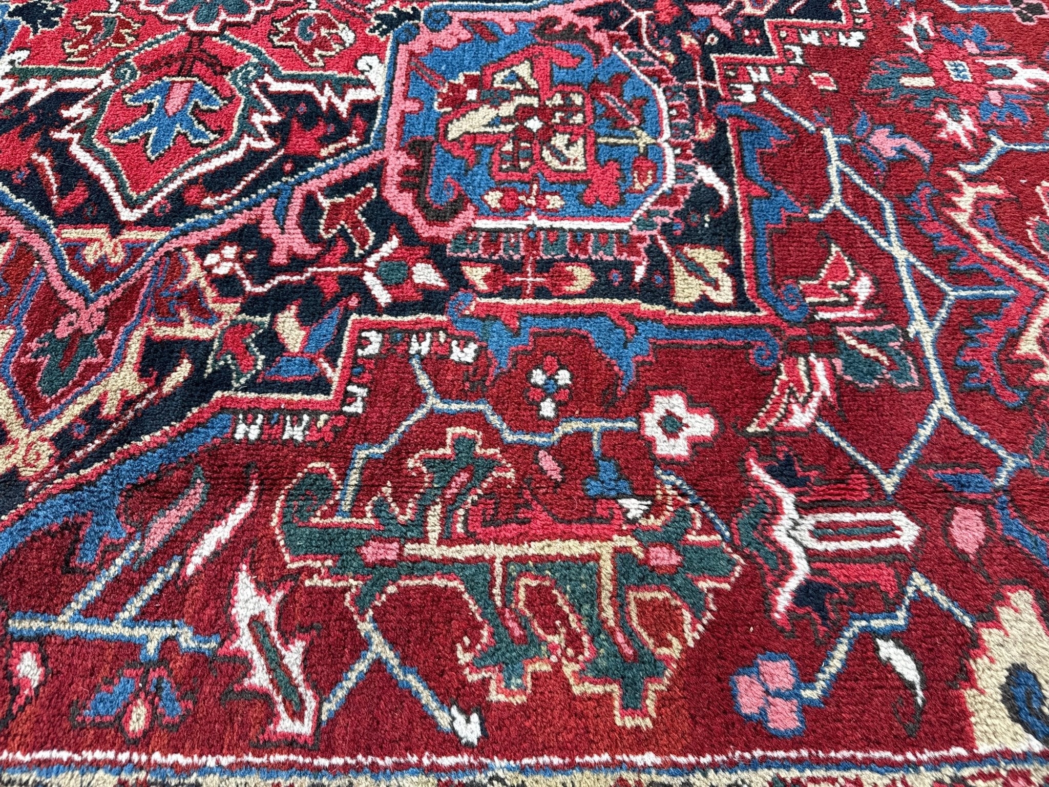 Persian Heriz Rug | 8' 3" x 12' 6" - Rug the Rock - 
