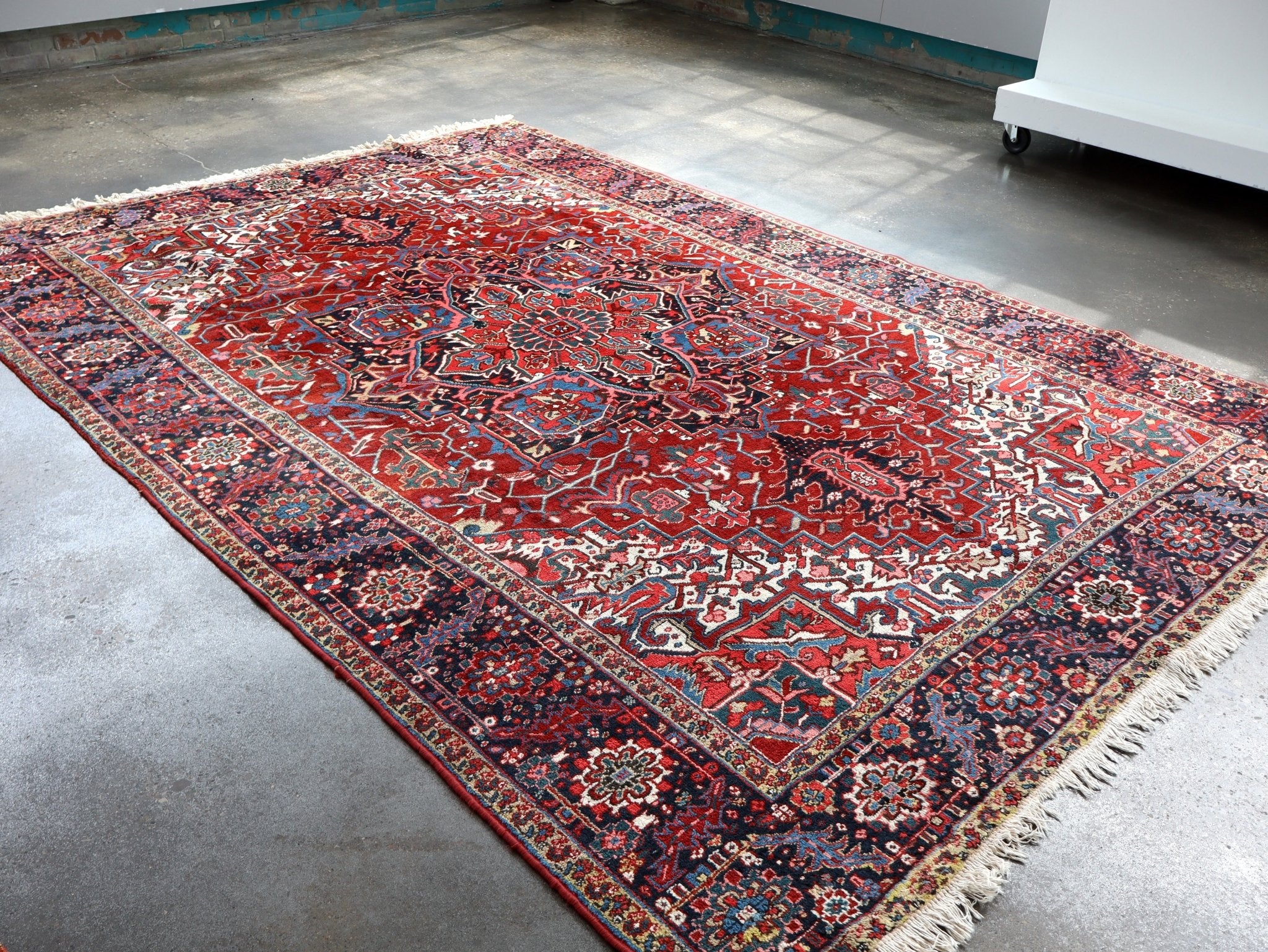 Persian Heriz Rug | 8' 3" x 12' 6" - Rug the Rock - 