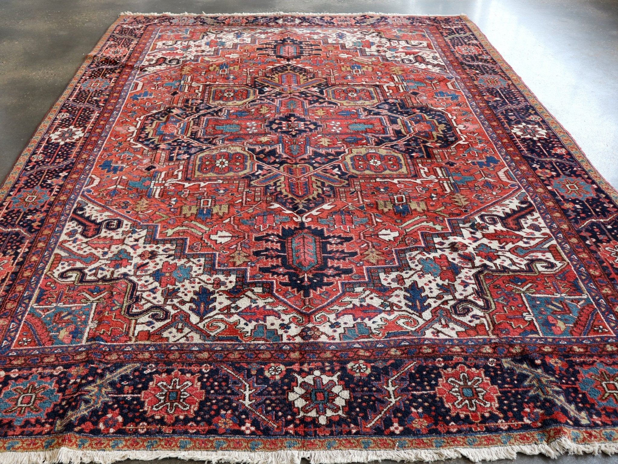 Persian Heriz Rug | 9' 5" x 12' 10" - Rug the Rock - 