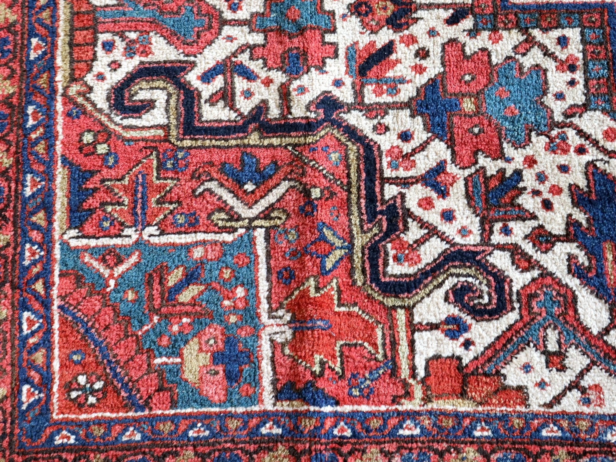 Persian Heriz Rug | 9' 5" x 12' 10" - Rug the Rock - 