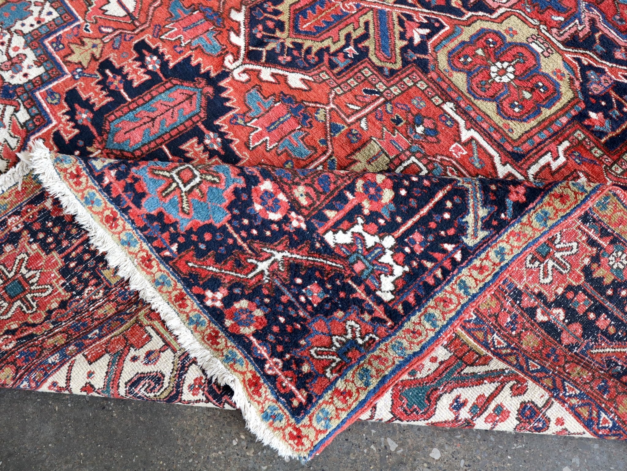 Persian Heriz Rug | 9' 5" x 12' 10" - Rug the Rock - 