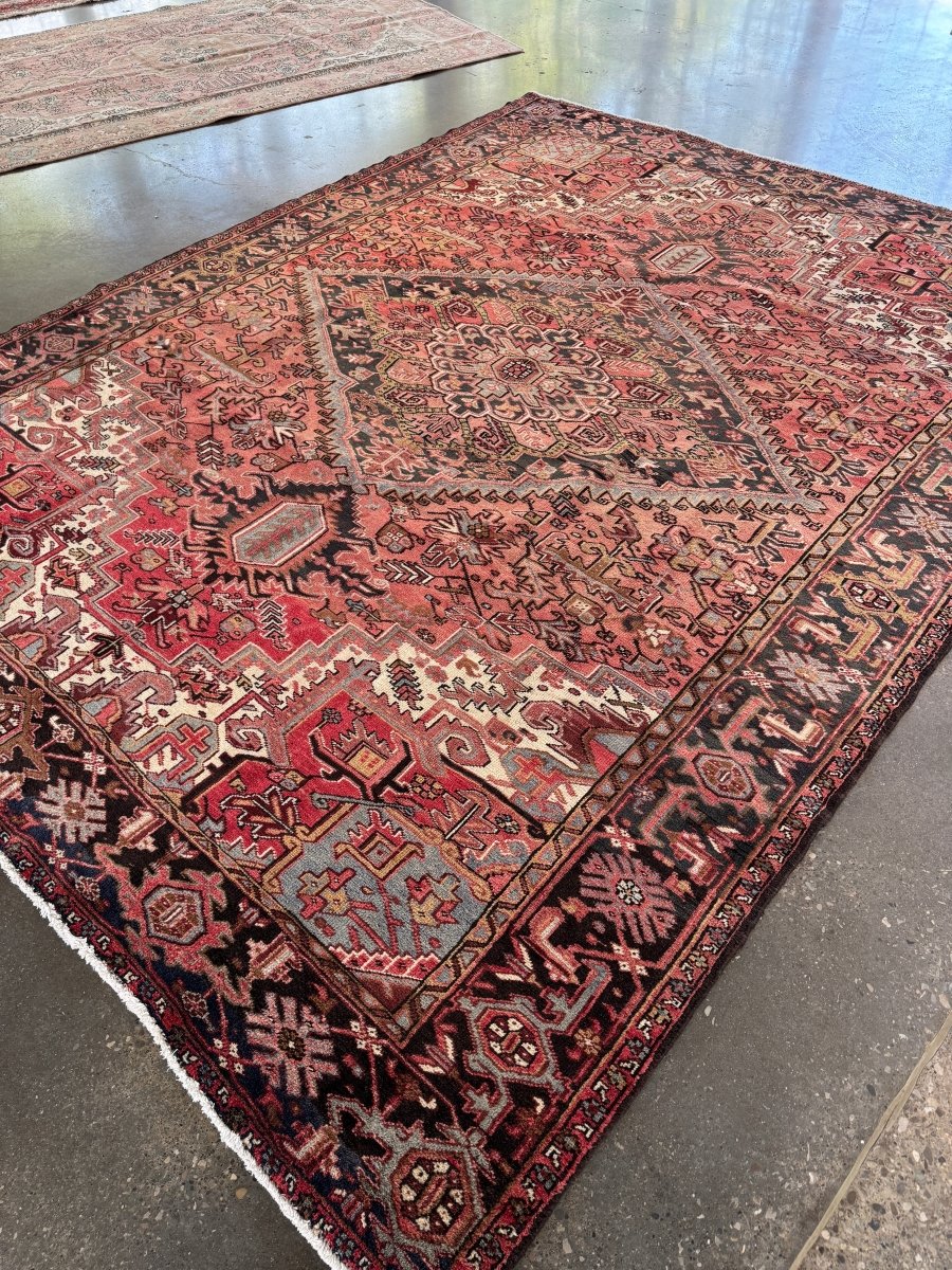 Persian Heriz Rug | 9' 8" x 12' 8" - Rug the Rock