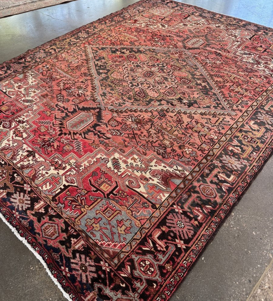 Persian Heriz Rug | 9' 8" x 12' 8" - Rug the Rock