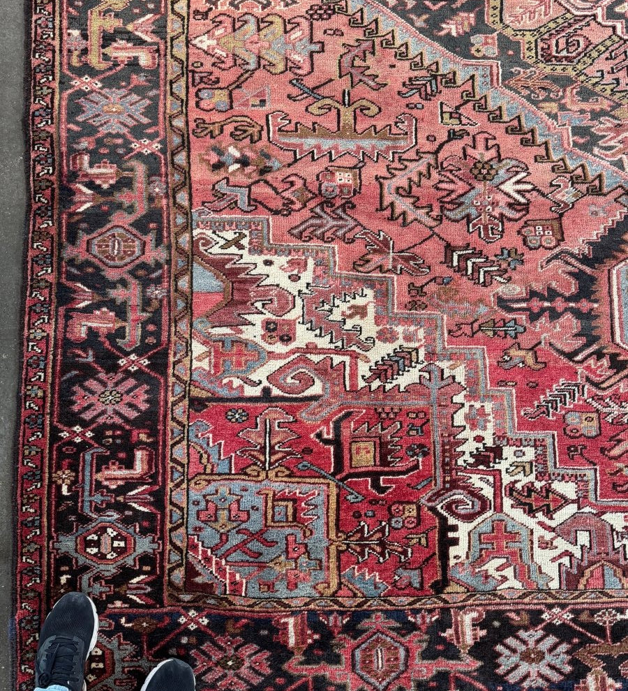 Persian Heriz Rug | 9' 8" x 12' 8" - Rug the Rock