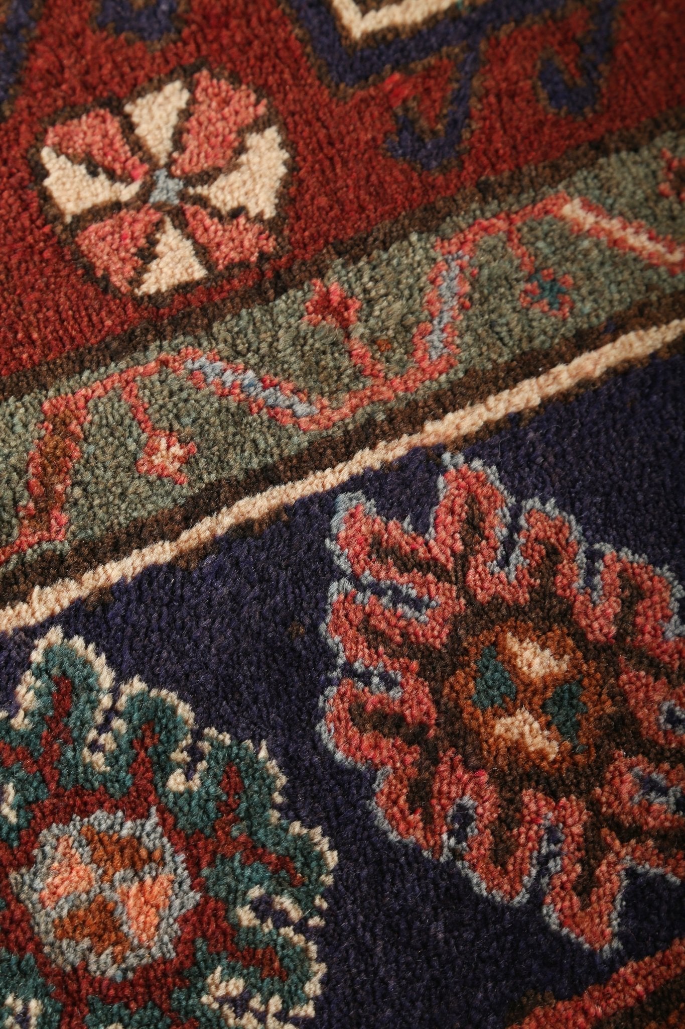 Persian Jozan Rug | 3' 11" x 7' 8" - Rug the Rock - 