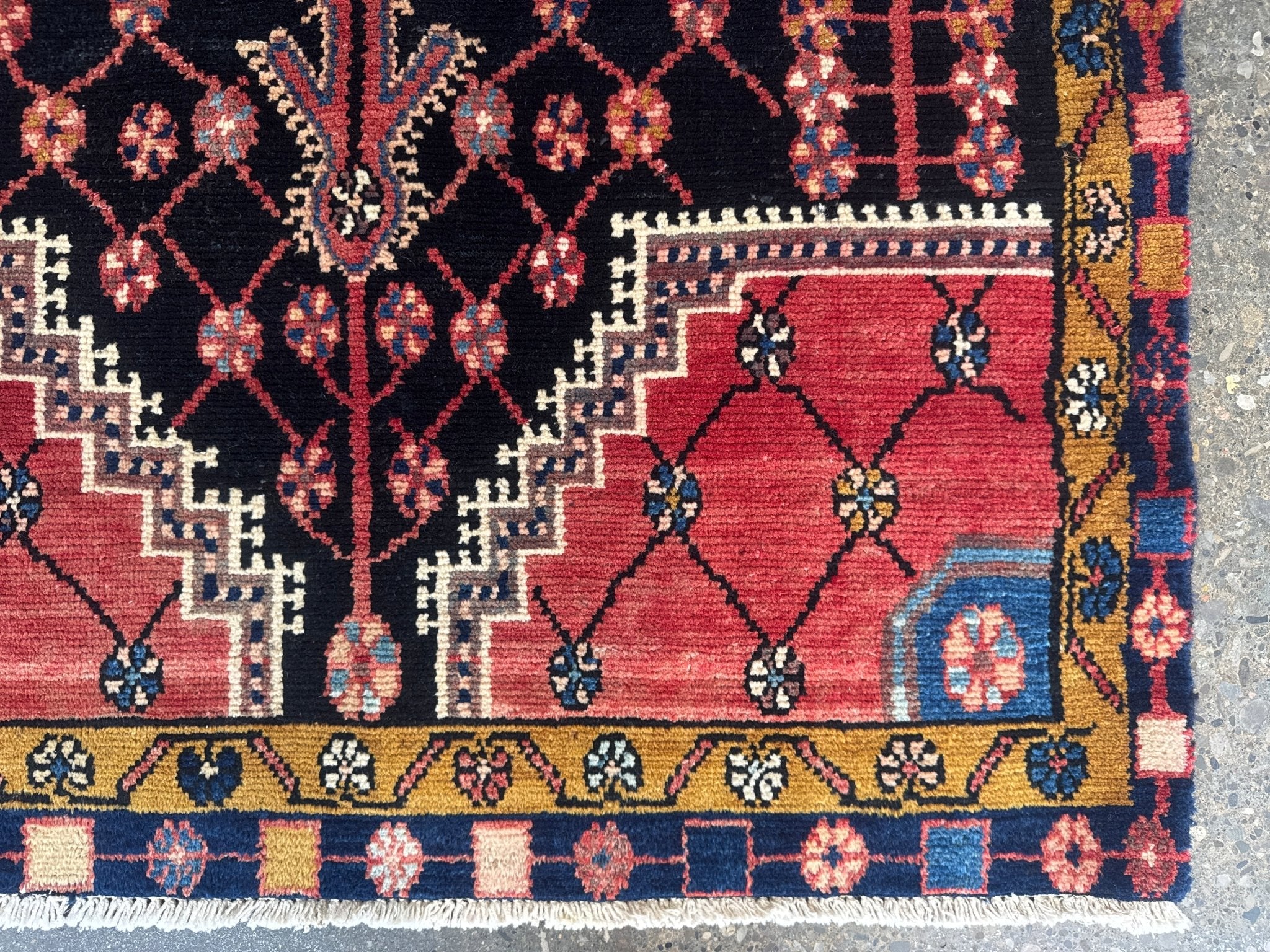 Persian Jozan Rug | 3' 3" x 4' 6" - Rug the Rock - 