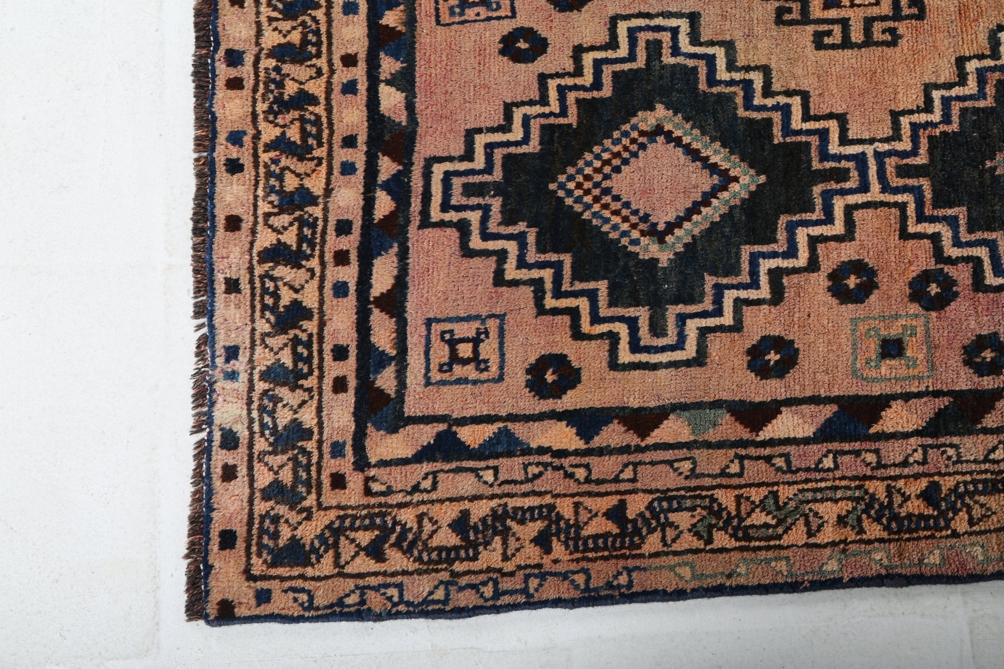 Persian Luri Runner Rug | 4' 3" x 9' 4" - Rug the Rock - 