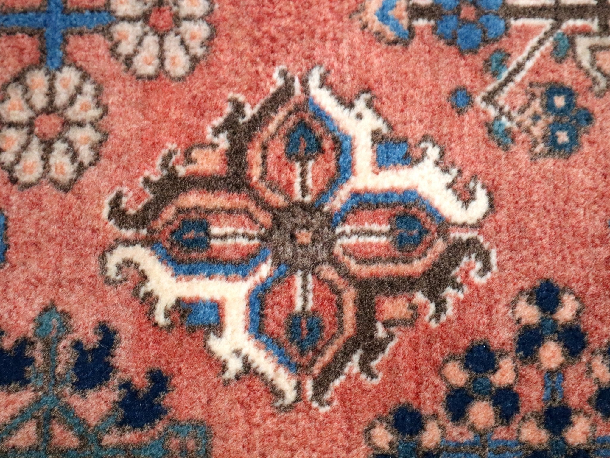 Persian Qashqai Rug | 4' x 5' 1" Rug the Rock