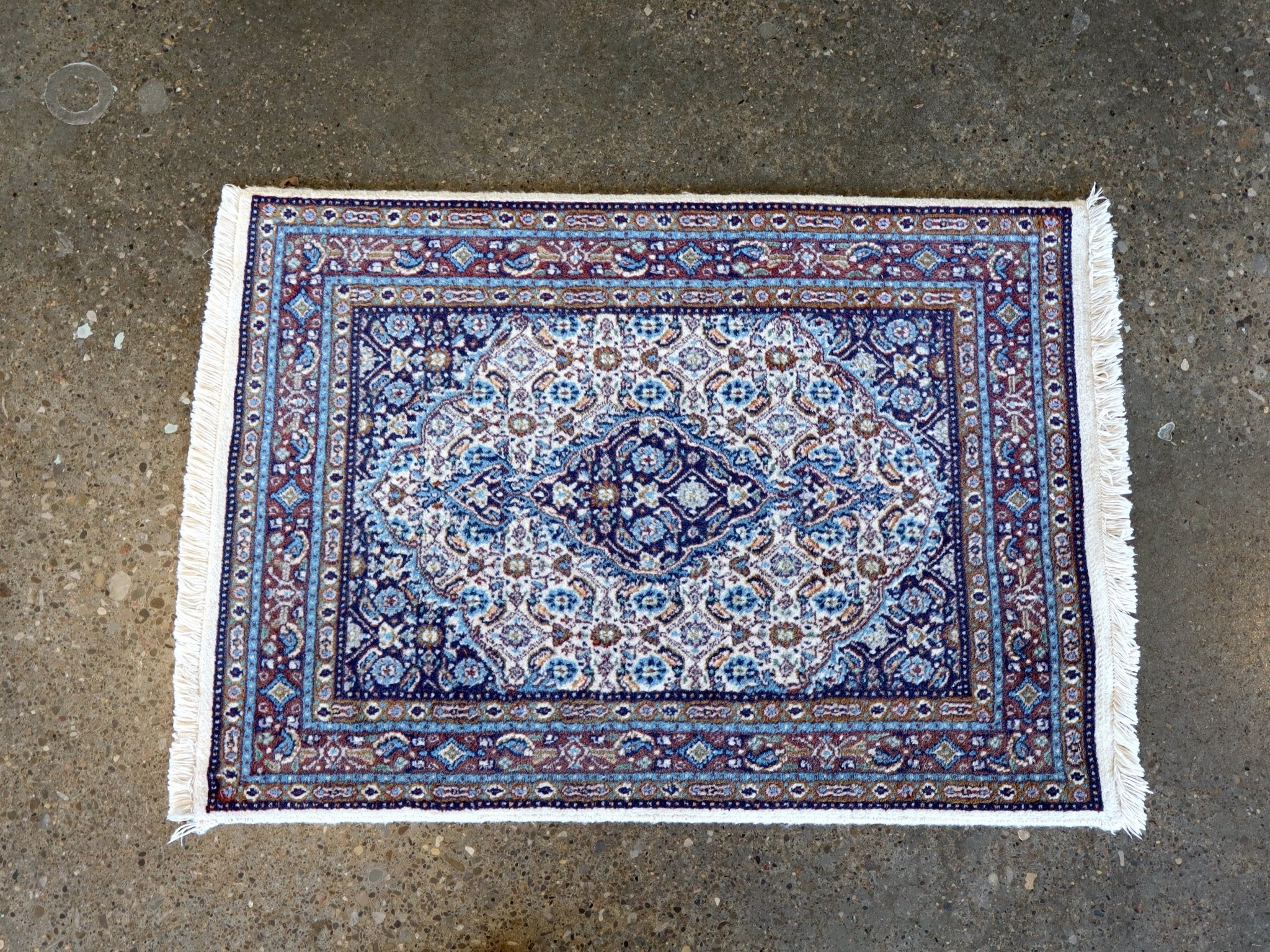 Persian Moud Rug | 2' x 2' 7" - Rug the Rock - available
