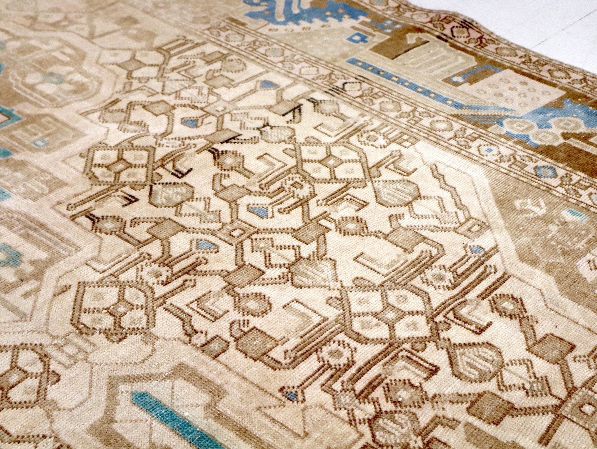 Persian Nahavand Rug | 5' 1” x 9' 4" - Rug the Rock - 