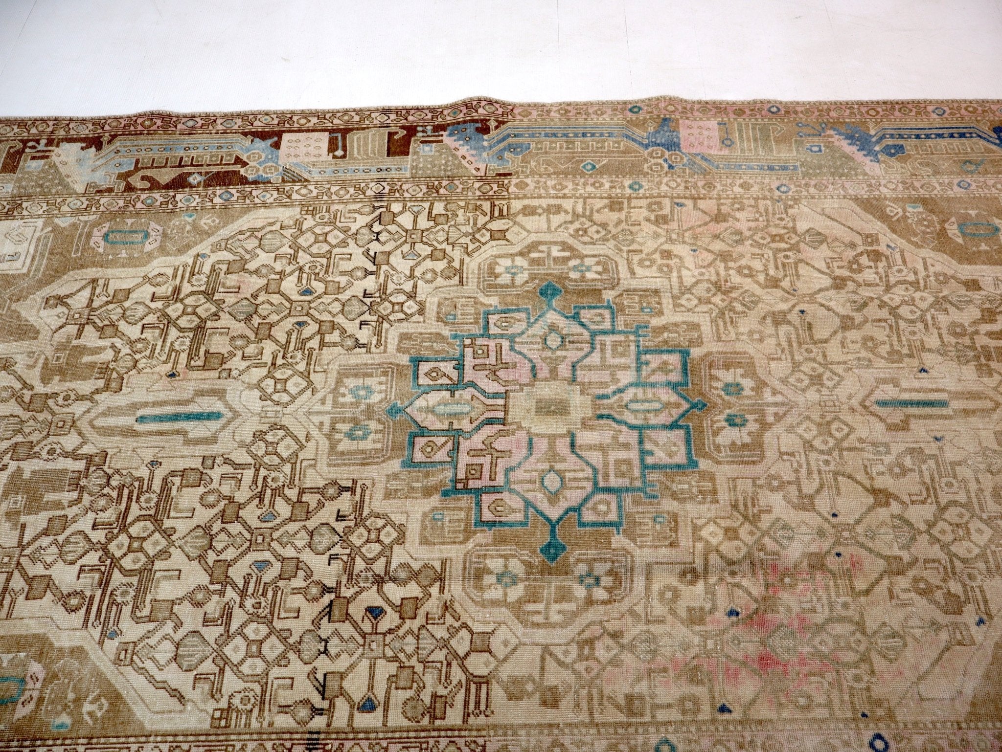 Persian Nahavand Rug | 5' 1” x 9' 4" - Rug the Rock - 