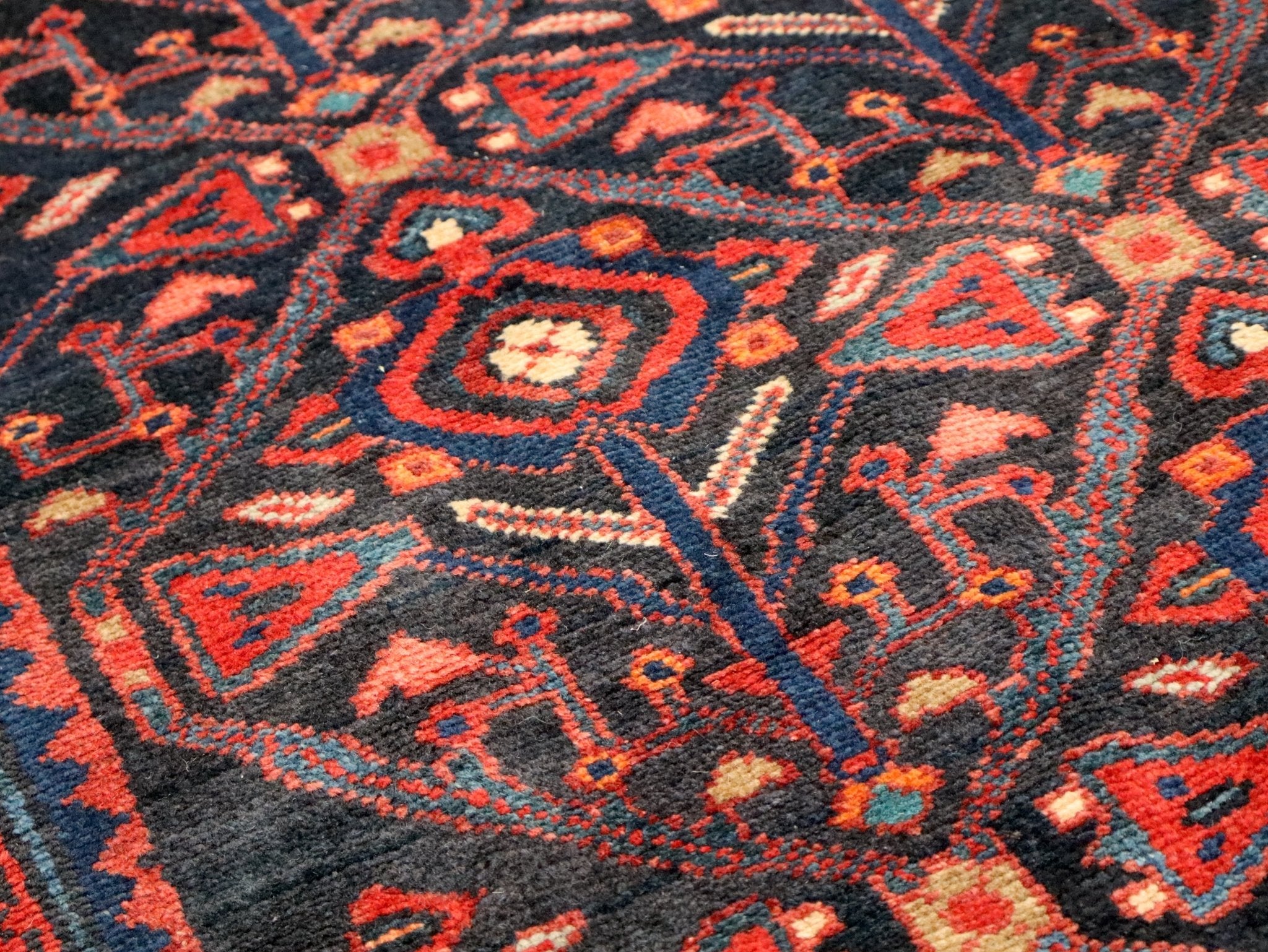 Persian Nahavand Rug | 5' 2" x 10' 8" - Rug the Rock - 5 x 86 x 97 x 10