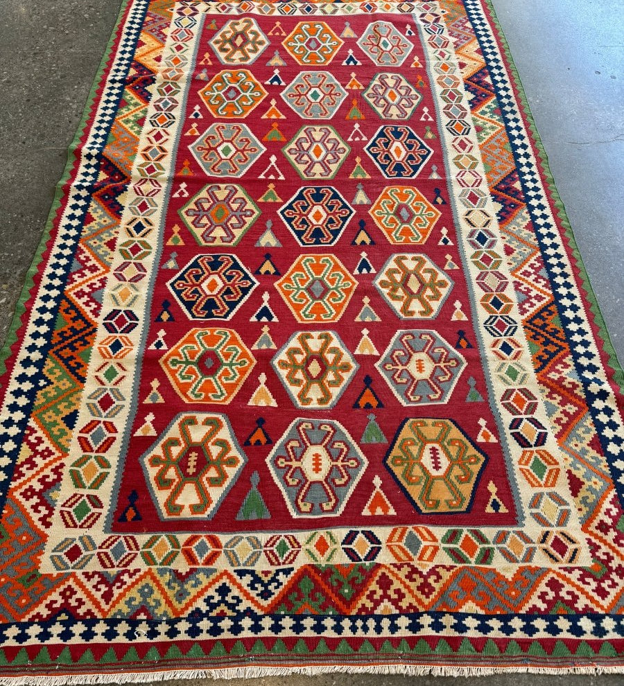 Persian Qashqai Kilim Rug | 5' 4" x 9' 2" - Rug the Rock