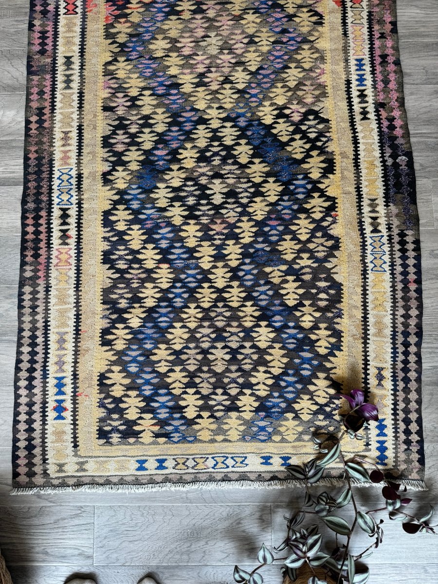 Persian Qazvin Kilim Runner | 3' 3" x 8' 11" - Rug the Rock