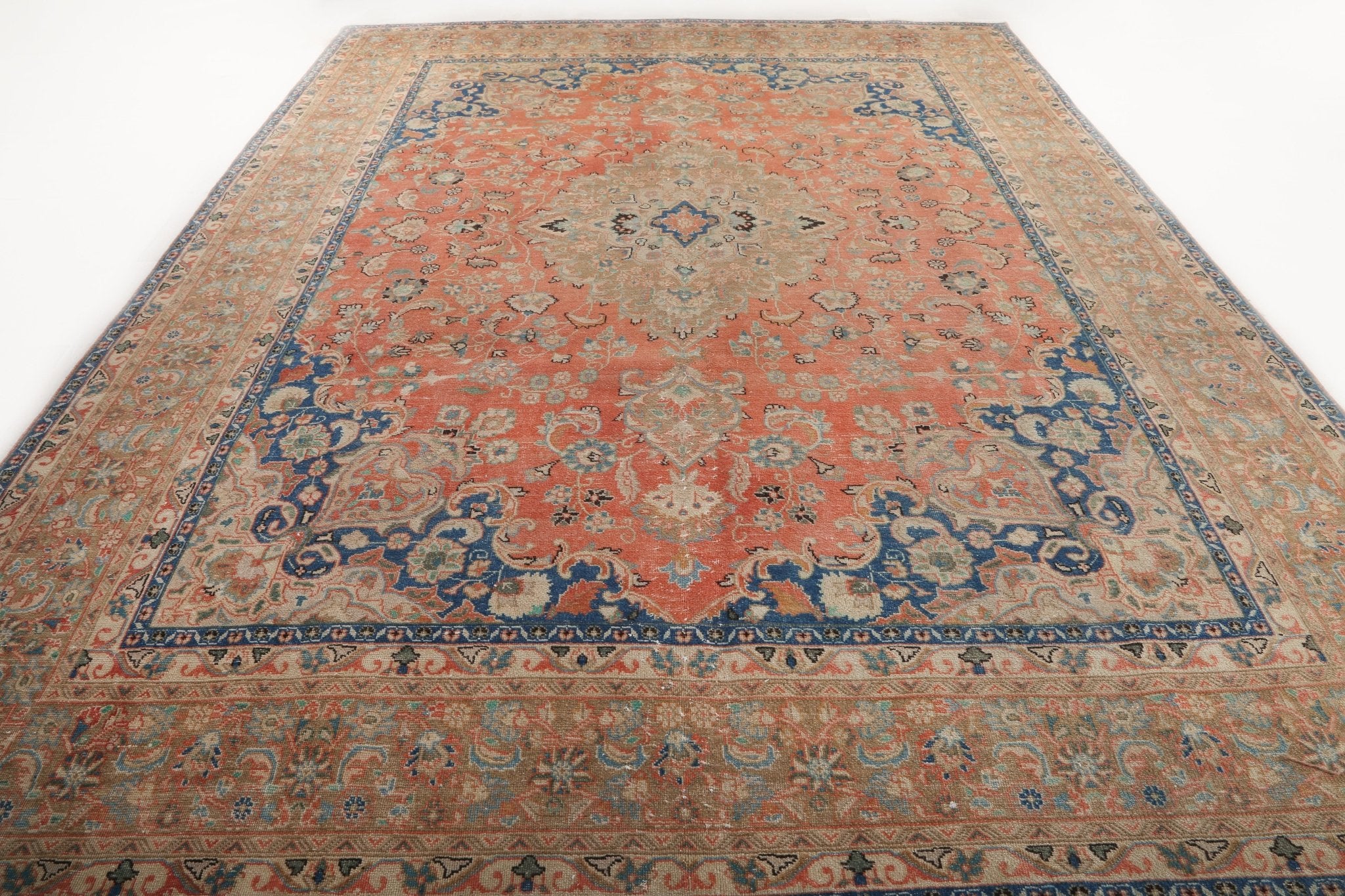 Persian Sabzevar Rug | 9' 5" x 12' 4" - Rug the Rock - 