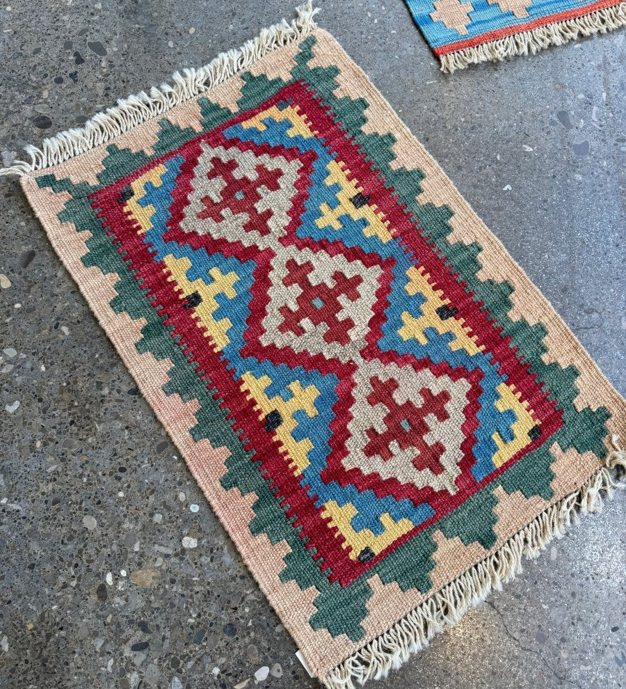 Persian Shiraz Kilim Rug | 1' 7" x 2' 2" - Rug the Rock