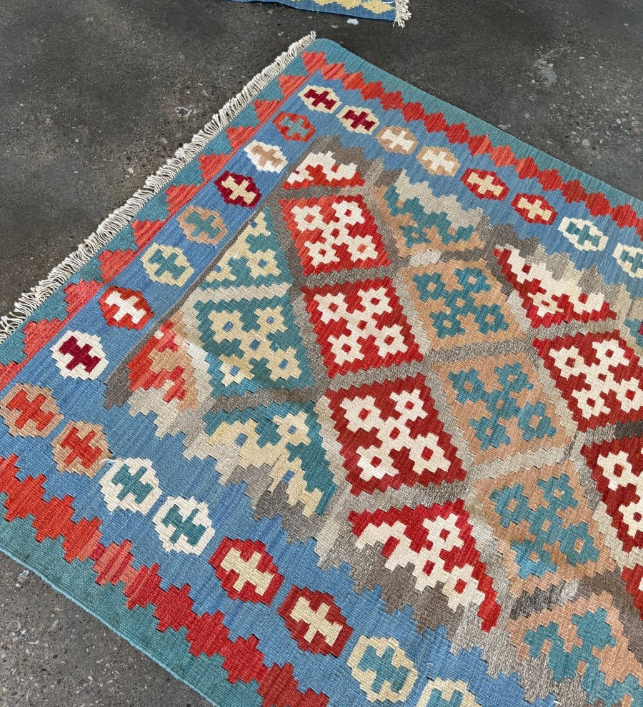 Persian Shiraz Kilim Rug | 5' 3" x 6' 9" - Rug the Rock