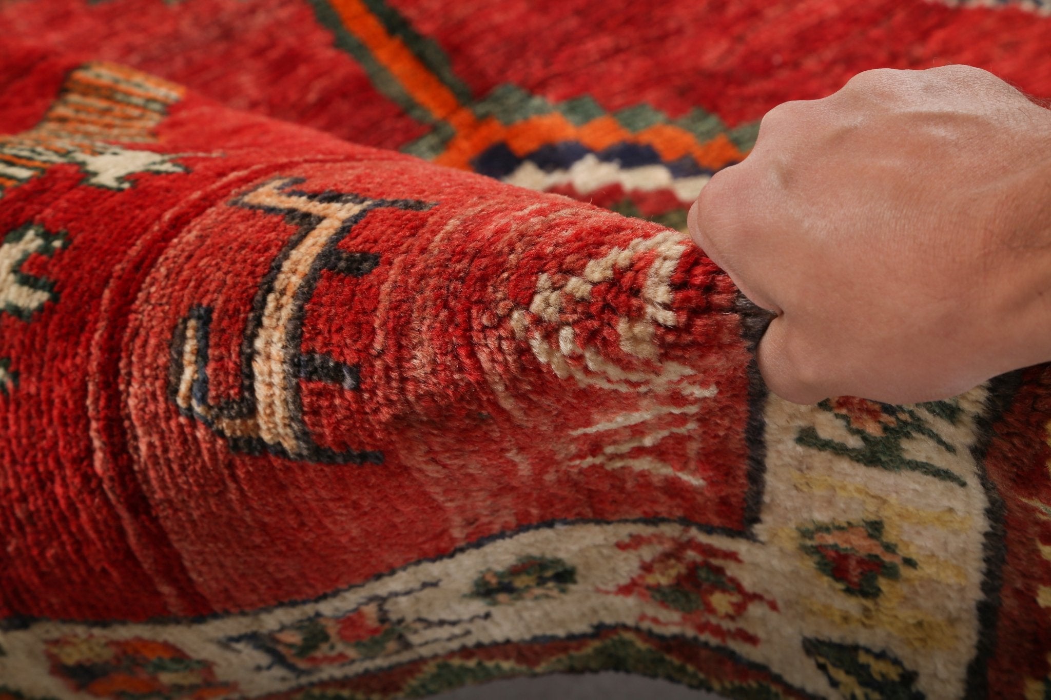 Persian Shiraz Rug | 5' 11" x 6' 9" - Rug the Rock - 