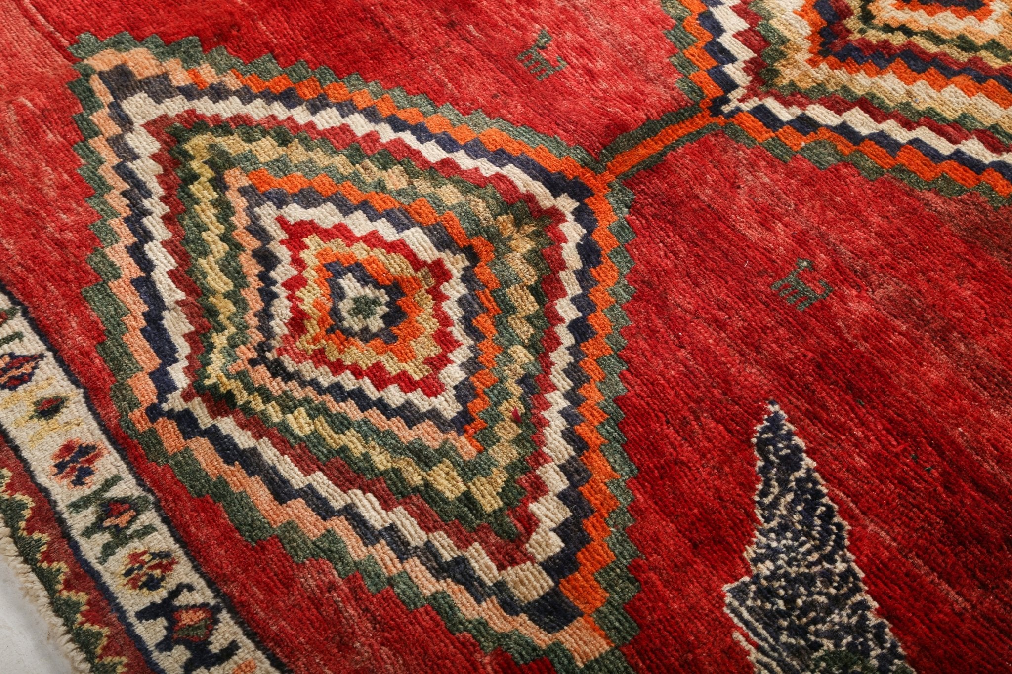 Persian Shiraz Rug | 5' 11" x 6' 9" - Rug the Rock - 