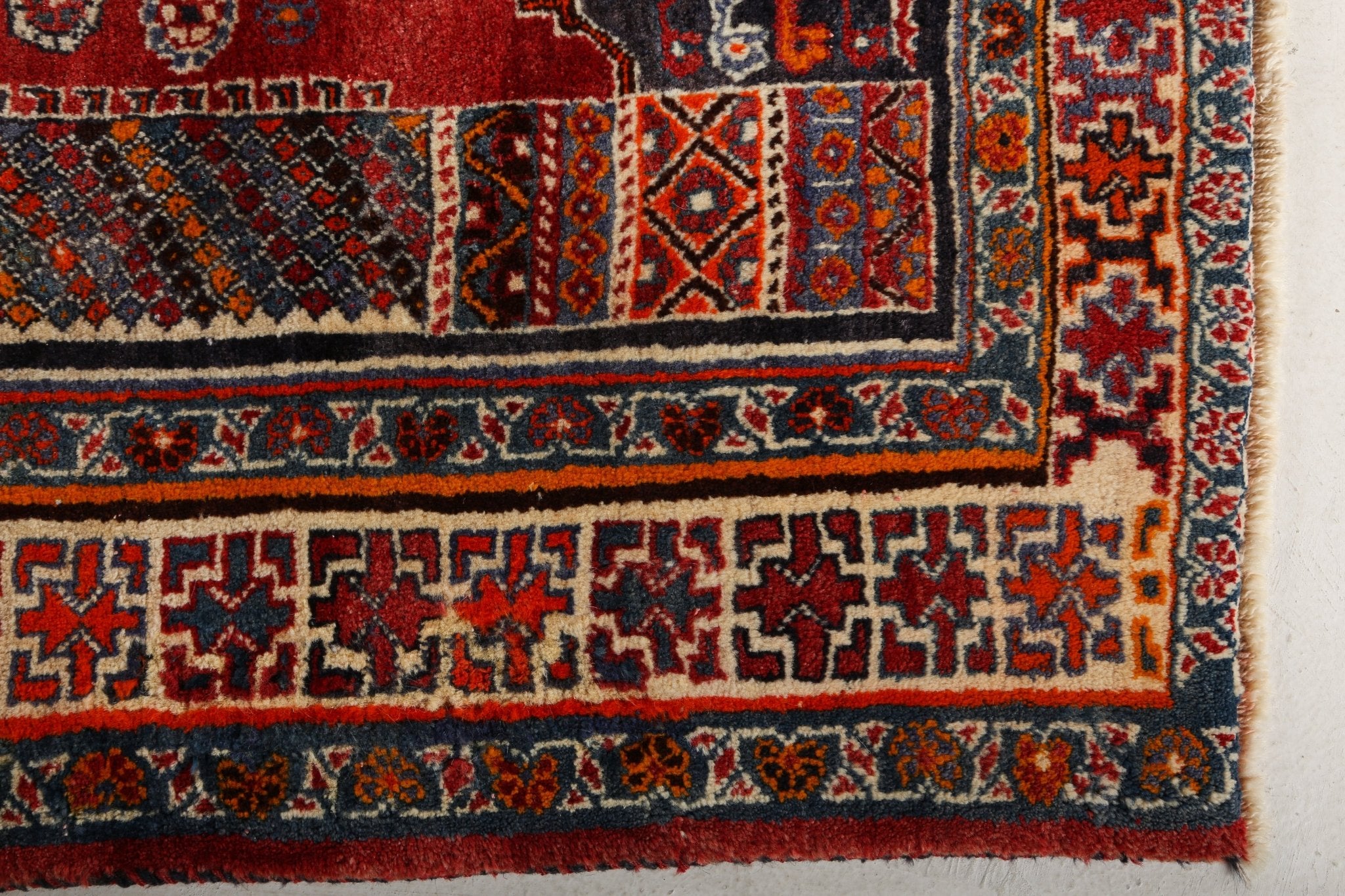 Persian Shiraz Rug | 5' 8" x 6' 10" - Rug the Rock - 
