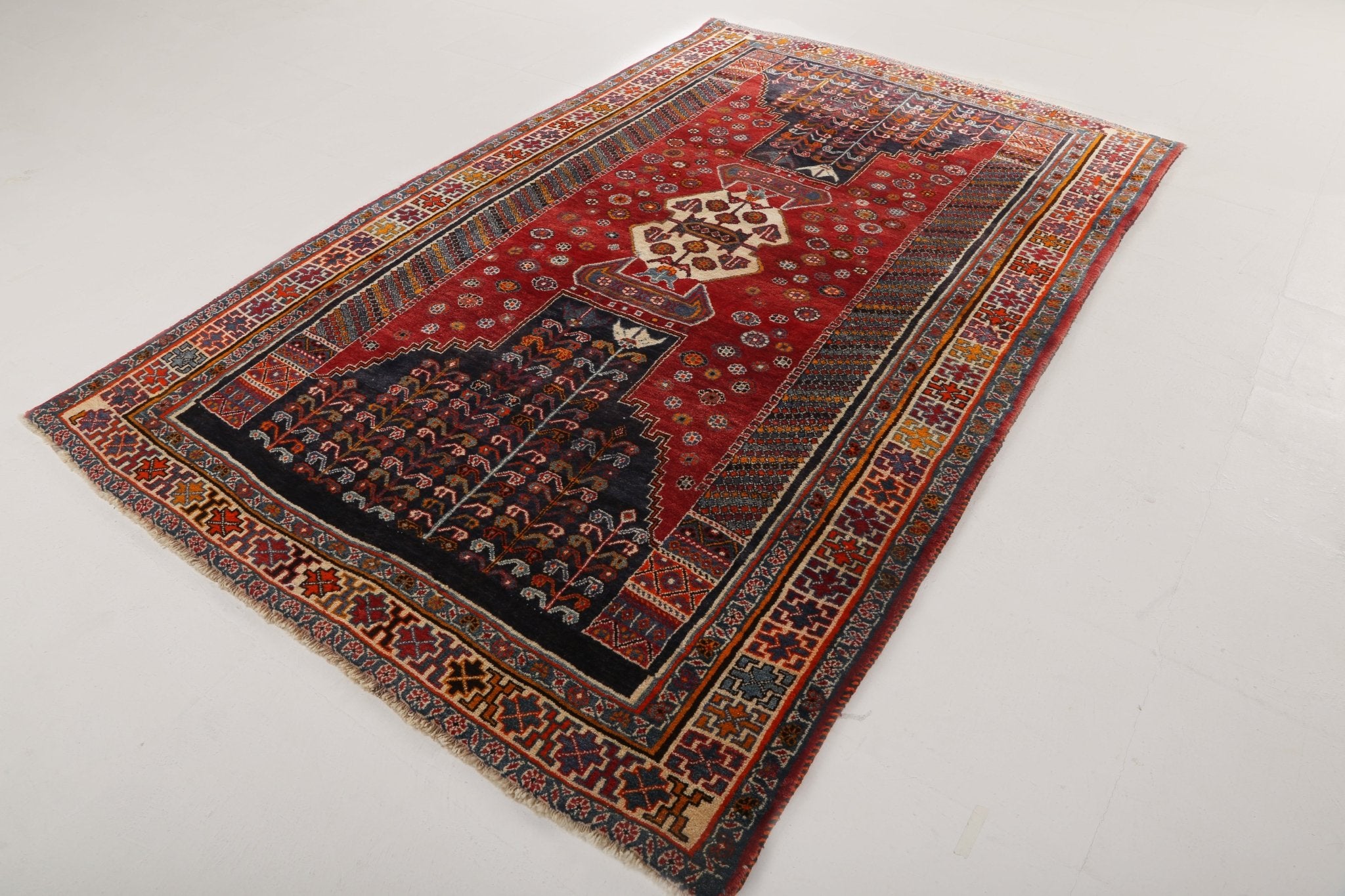 Persian Shiraz Rug | 5' 8" x 6' 10" - Rug the Rock - 