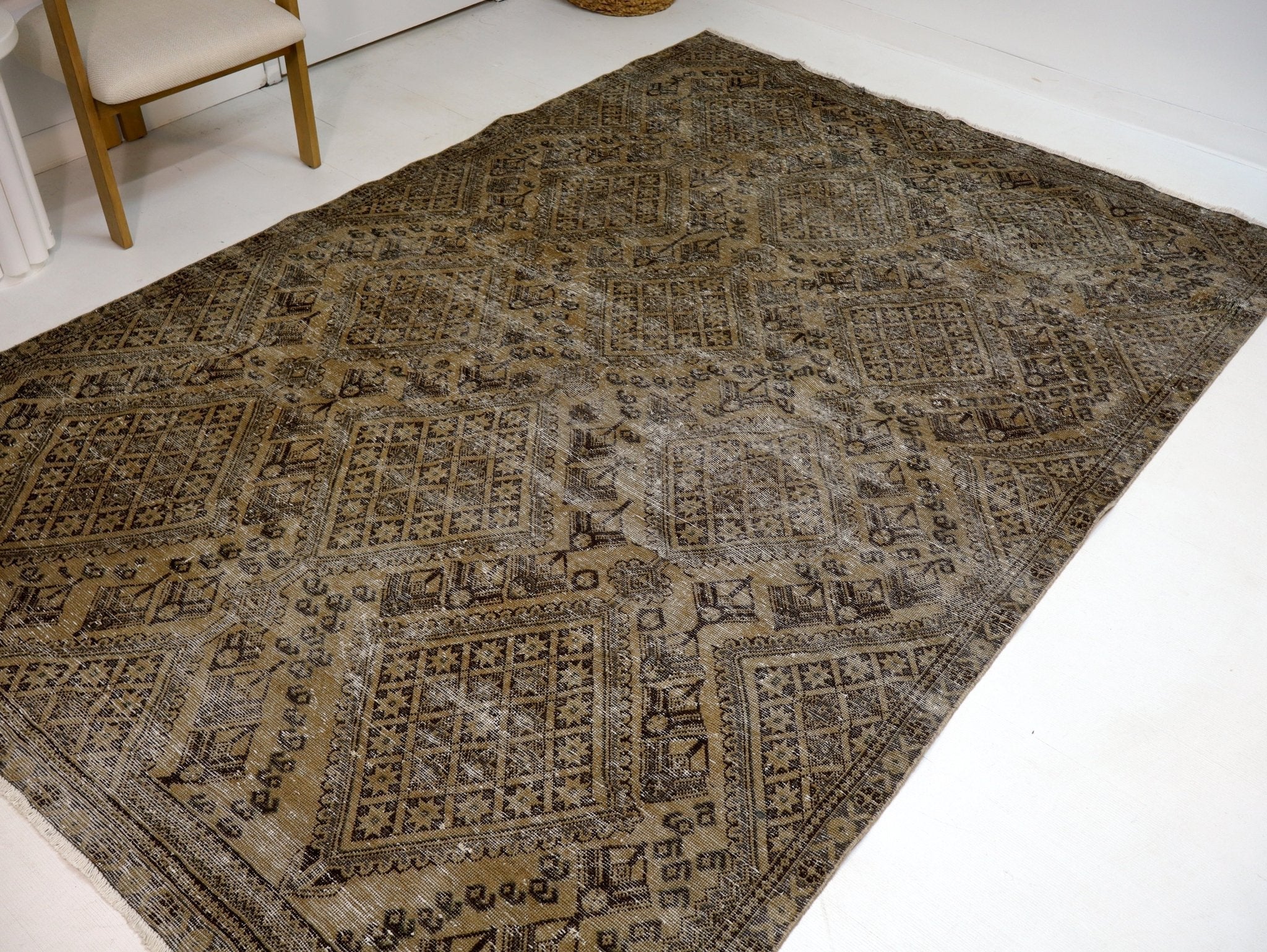 Persian Sirjan rug with beige base and dark allover geometric blocks
