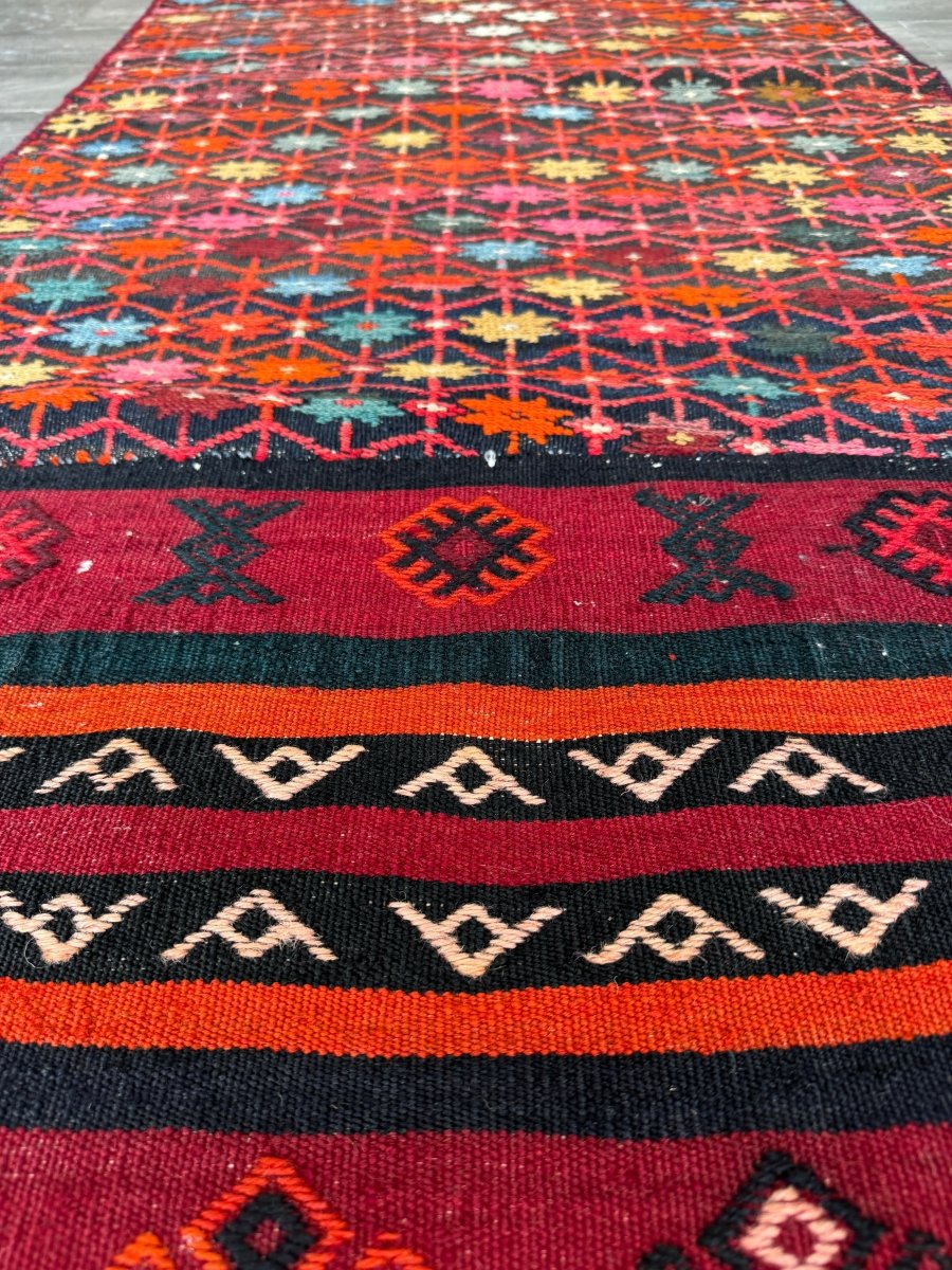 Persian Suzani Kilim | 2' 6" x 6' 5" - Rug the Rock