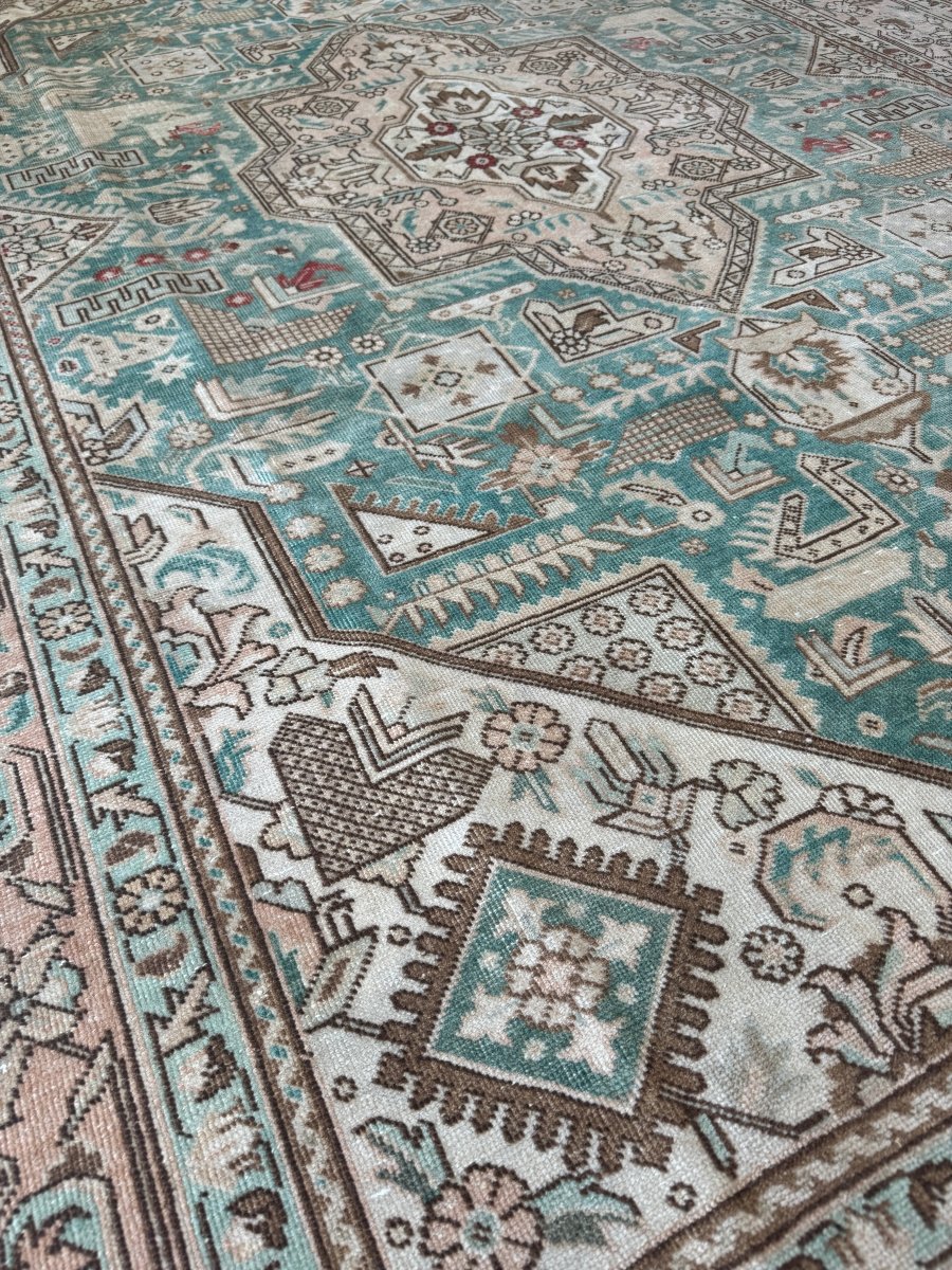 Persian Tabriz Heriz Rug | 6' 6" x 9' 6" - Rug the Rock