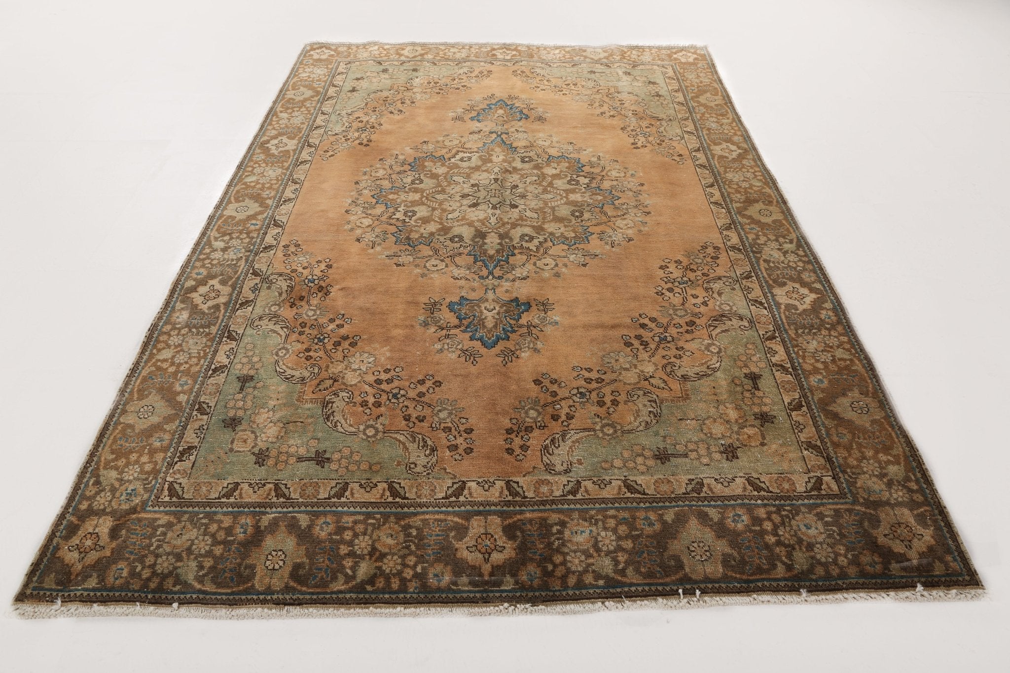Persian Tabriz Rug | 6' x 9' - Rug the Rock - 